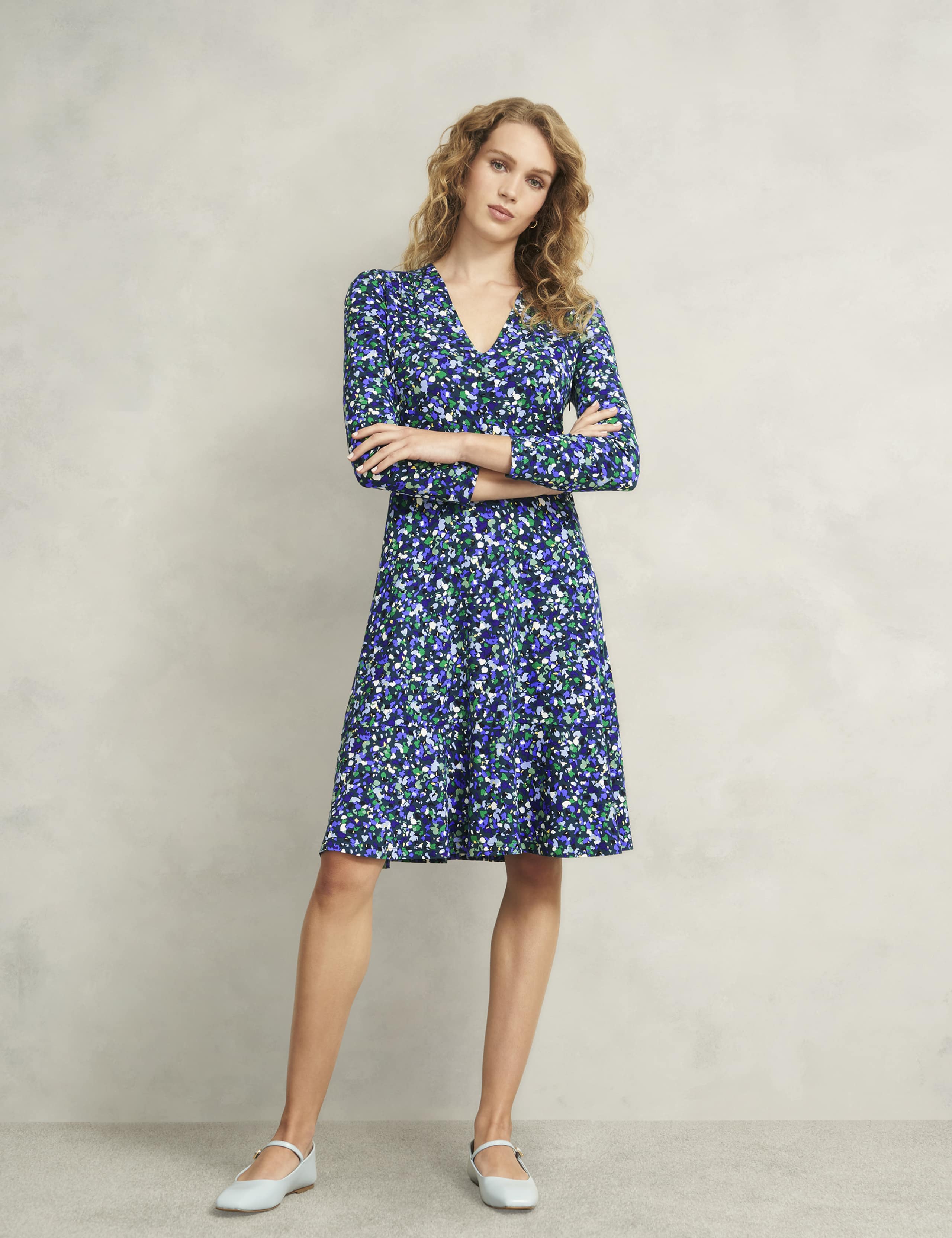 Jersey Floral V-Neck Knee Length Skater Dress 8 of 9
