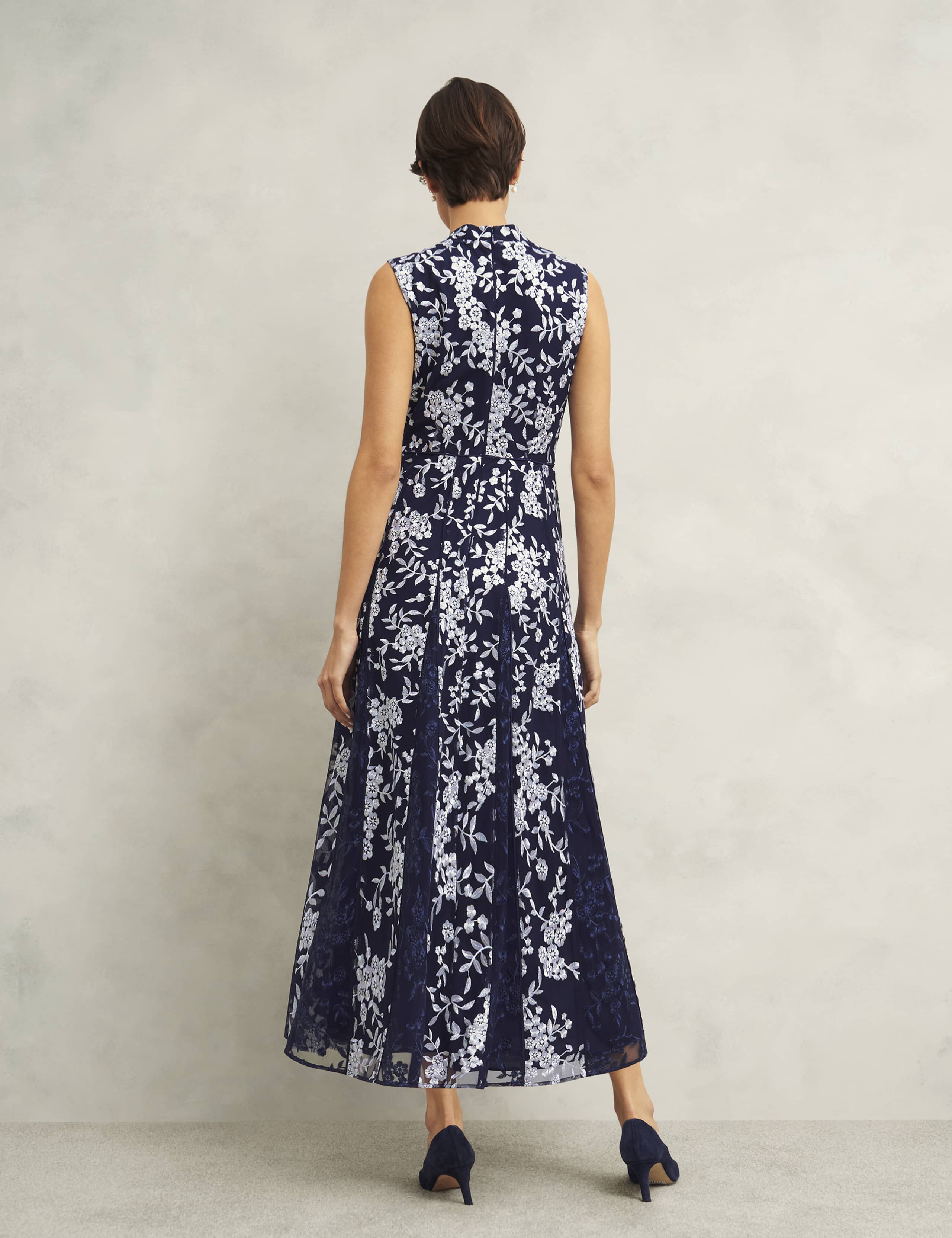 Floral Embroidered V-Neck Midaxi Dress 3 of 9