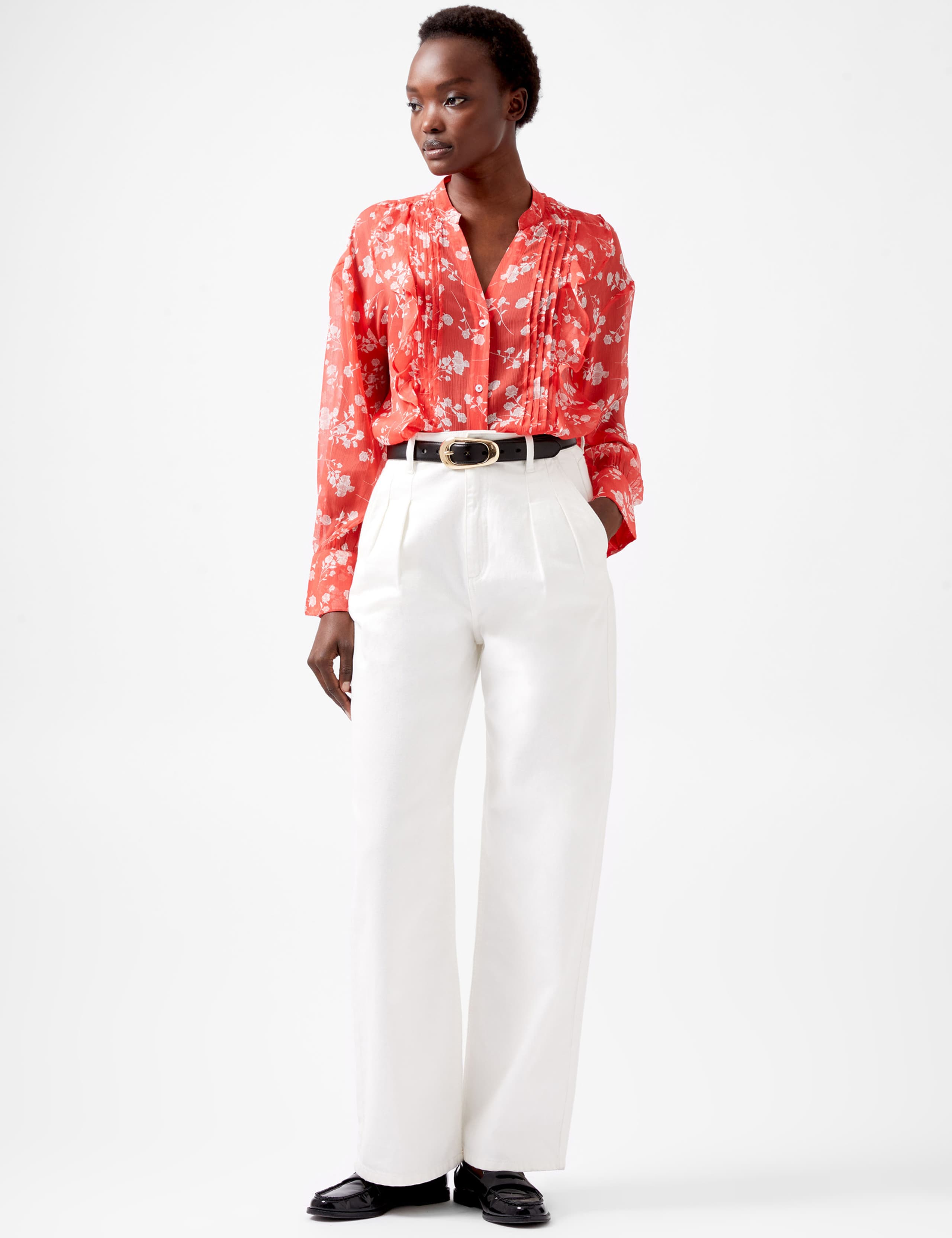 Floral Textured V-Neck Pintuck Blouse 3 of 4