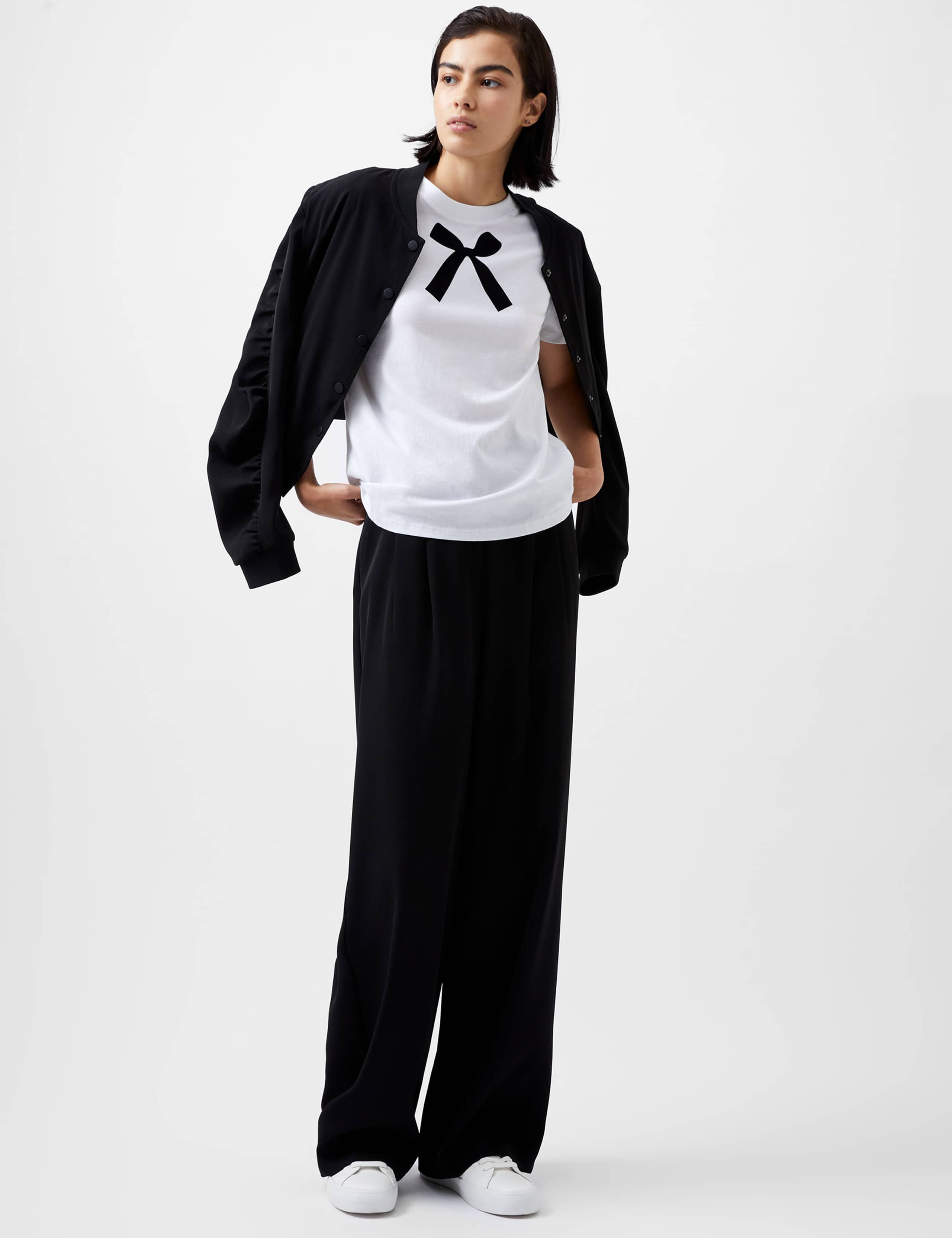 Pure Cotton Bow Graphic T-Shirt 3 of 4