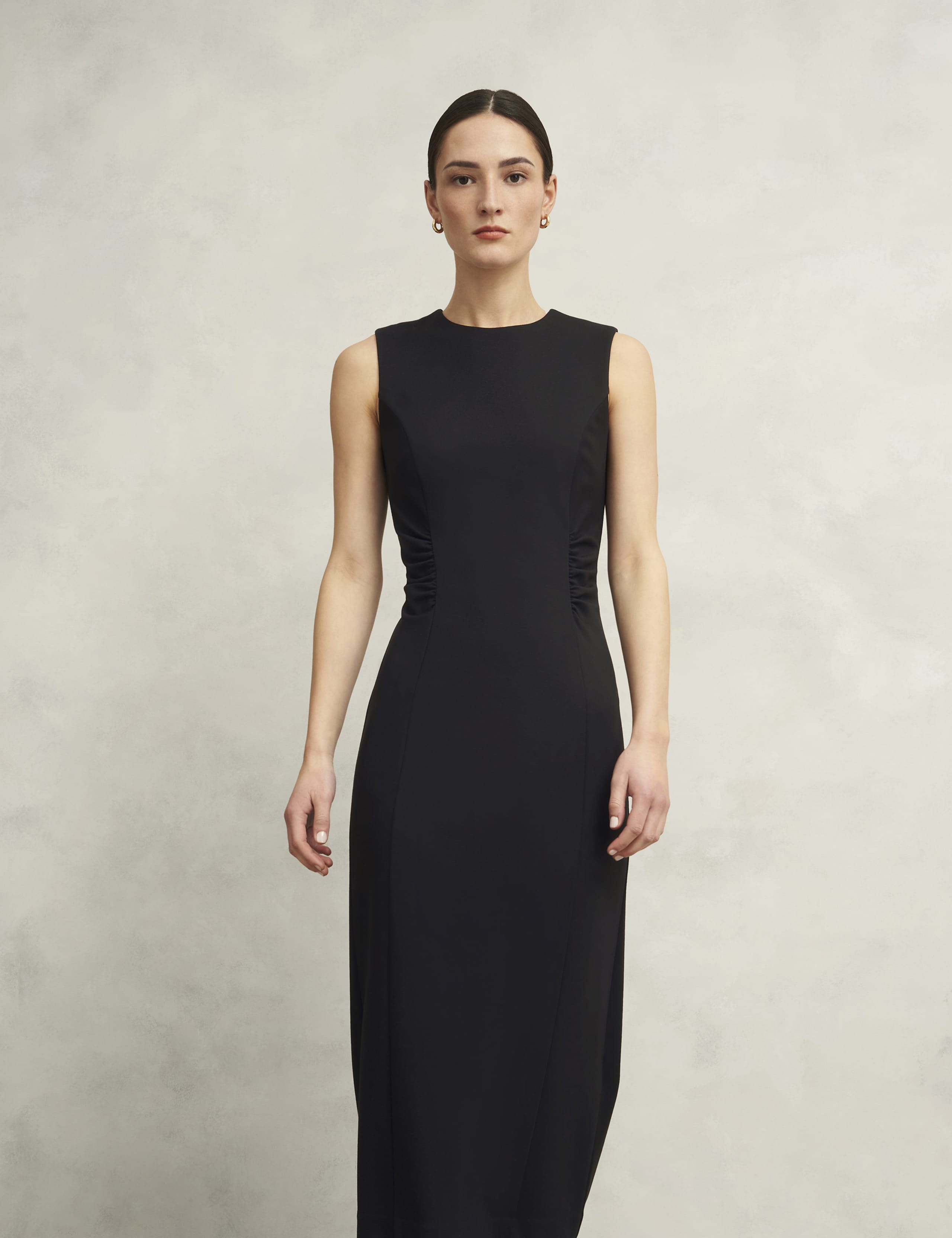 Hazel Ponte Round Neck Midi Bodycon Dress 4 of 6