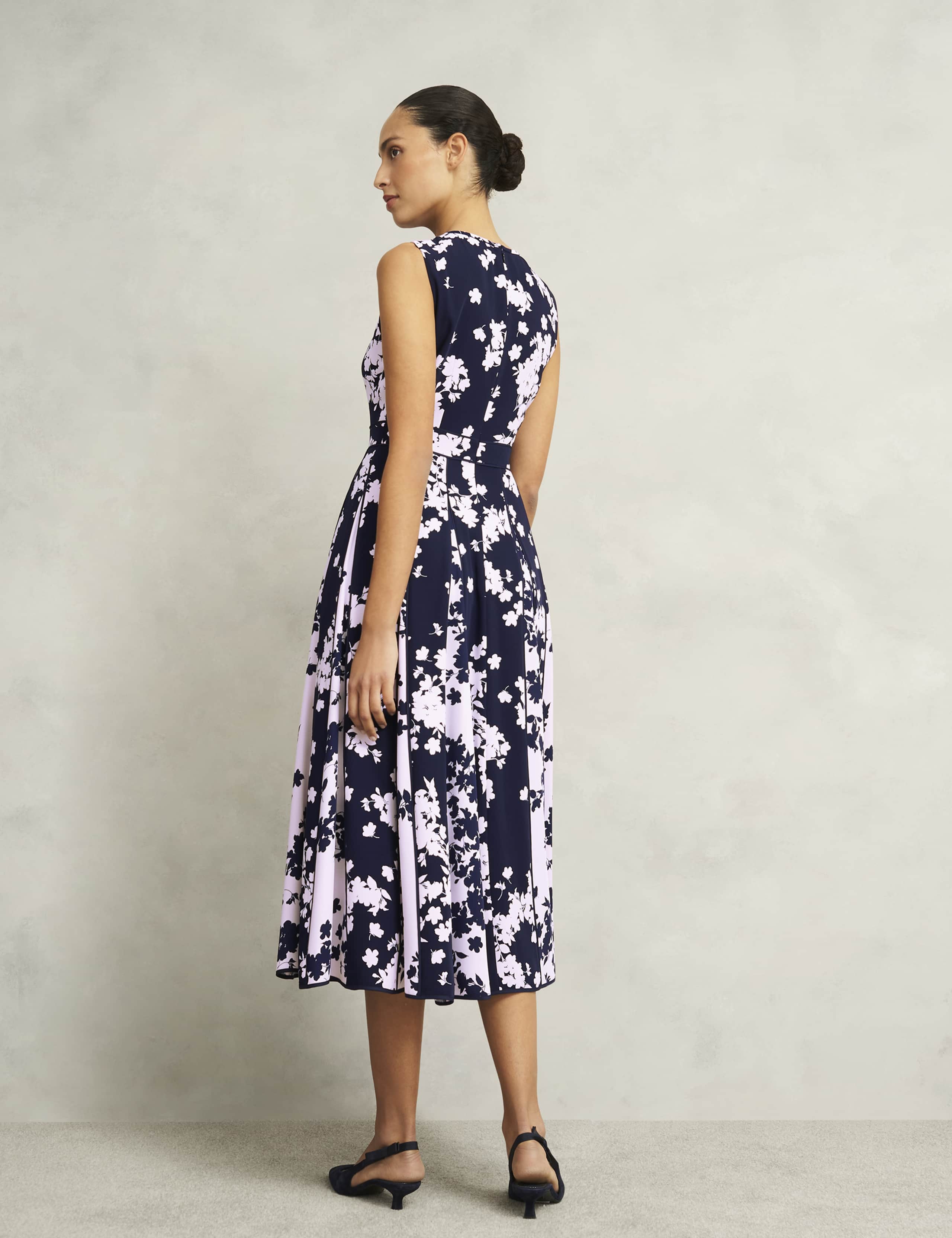 Angelica Floral Knee Length Skater Dress 3 of 8