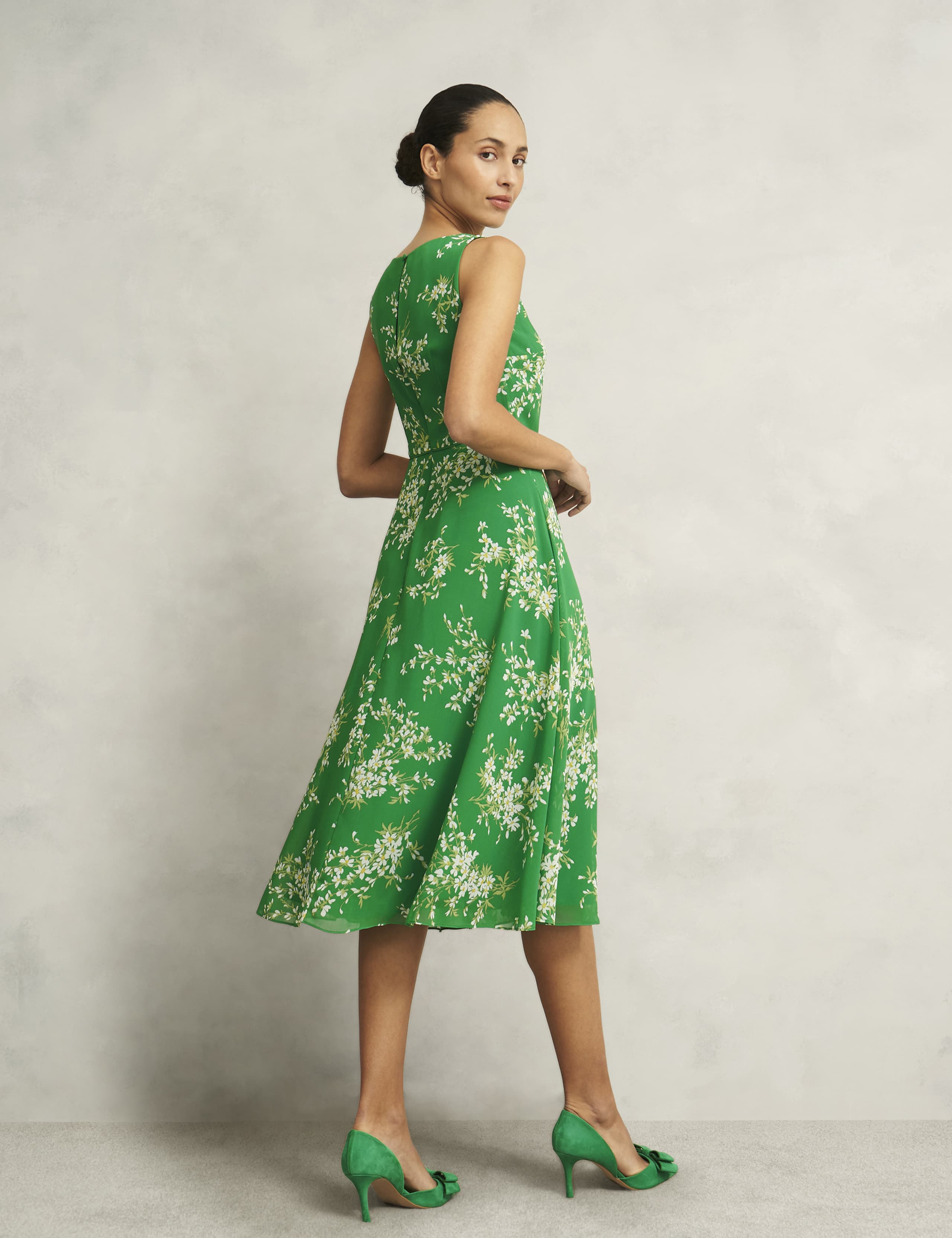 Carly Round Neck Floral Midi Skater Dress 4 of 9