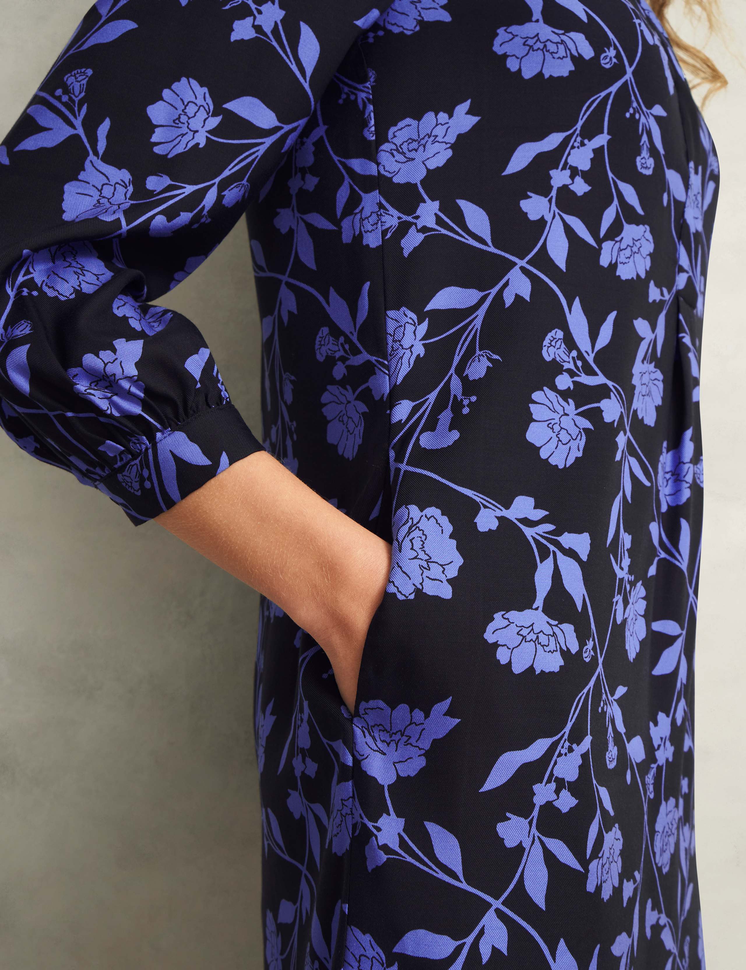 Floral V-Neck Knee Length Shift Dress 6 of 9