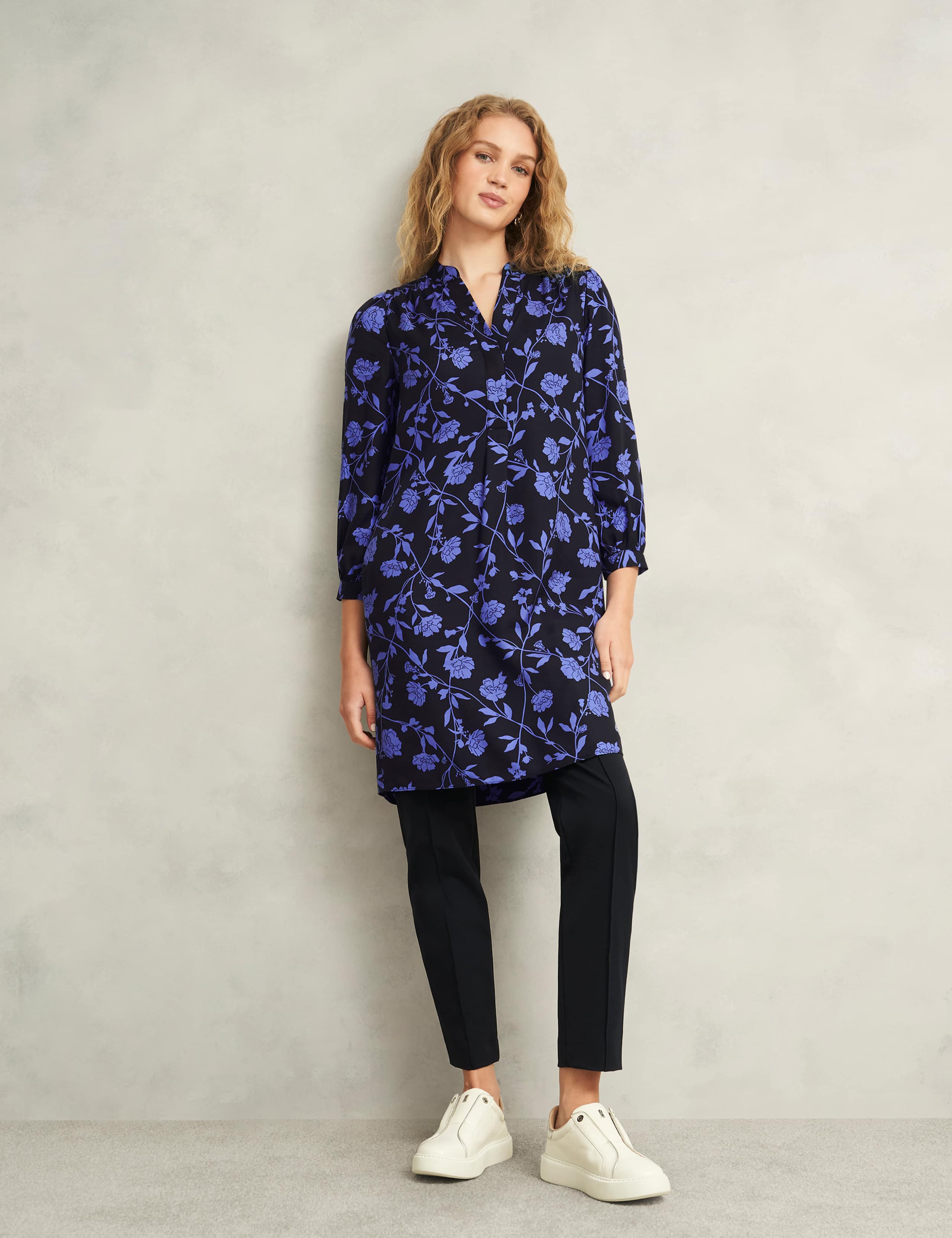 Floral V-Neck Knee Length Shift Dress 7 of 9