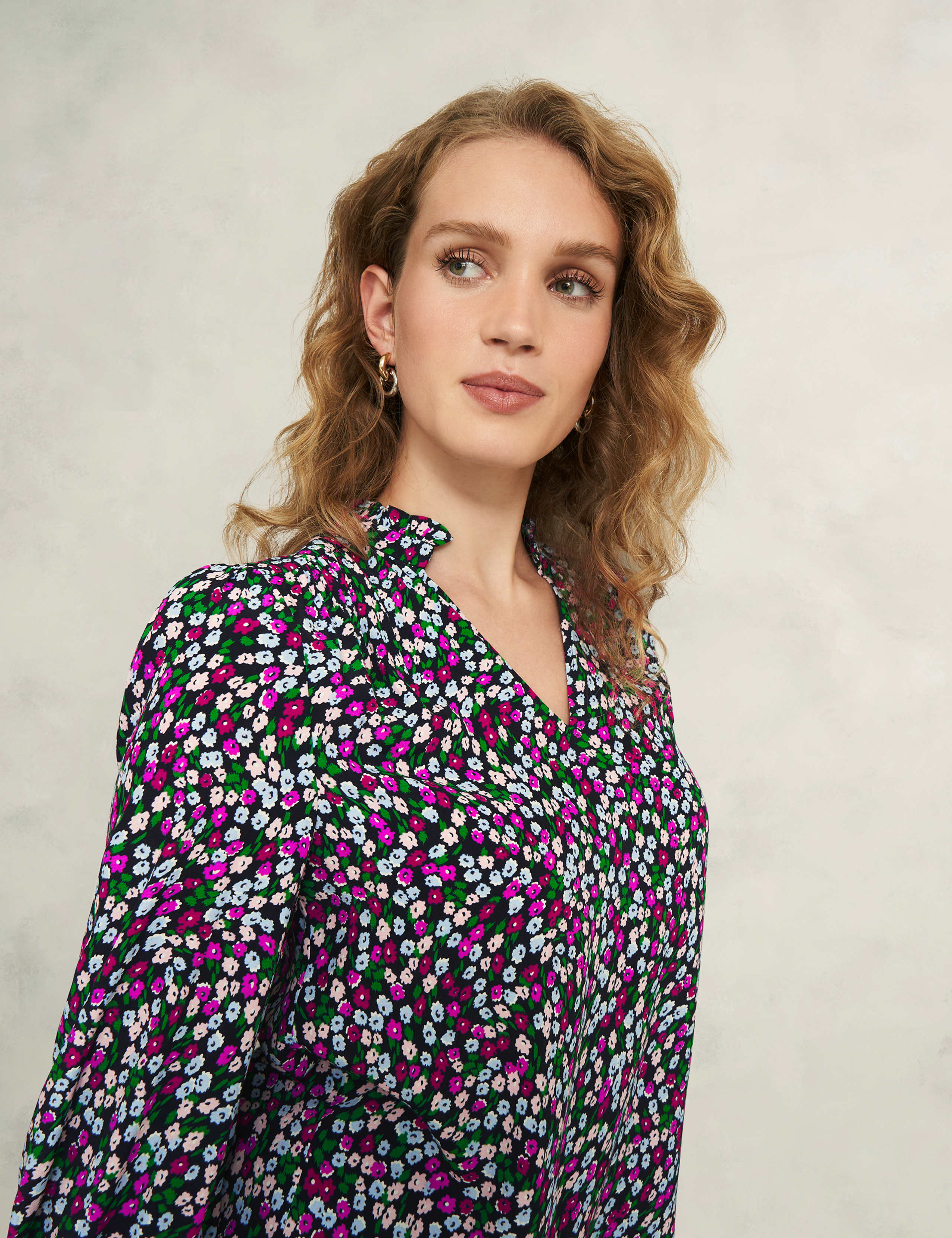 Floral Notch Neck Frill Sleeve Blouse 3 of 5