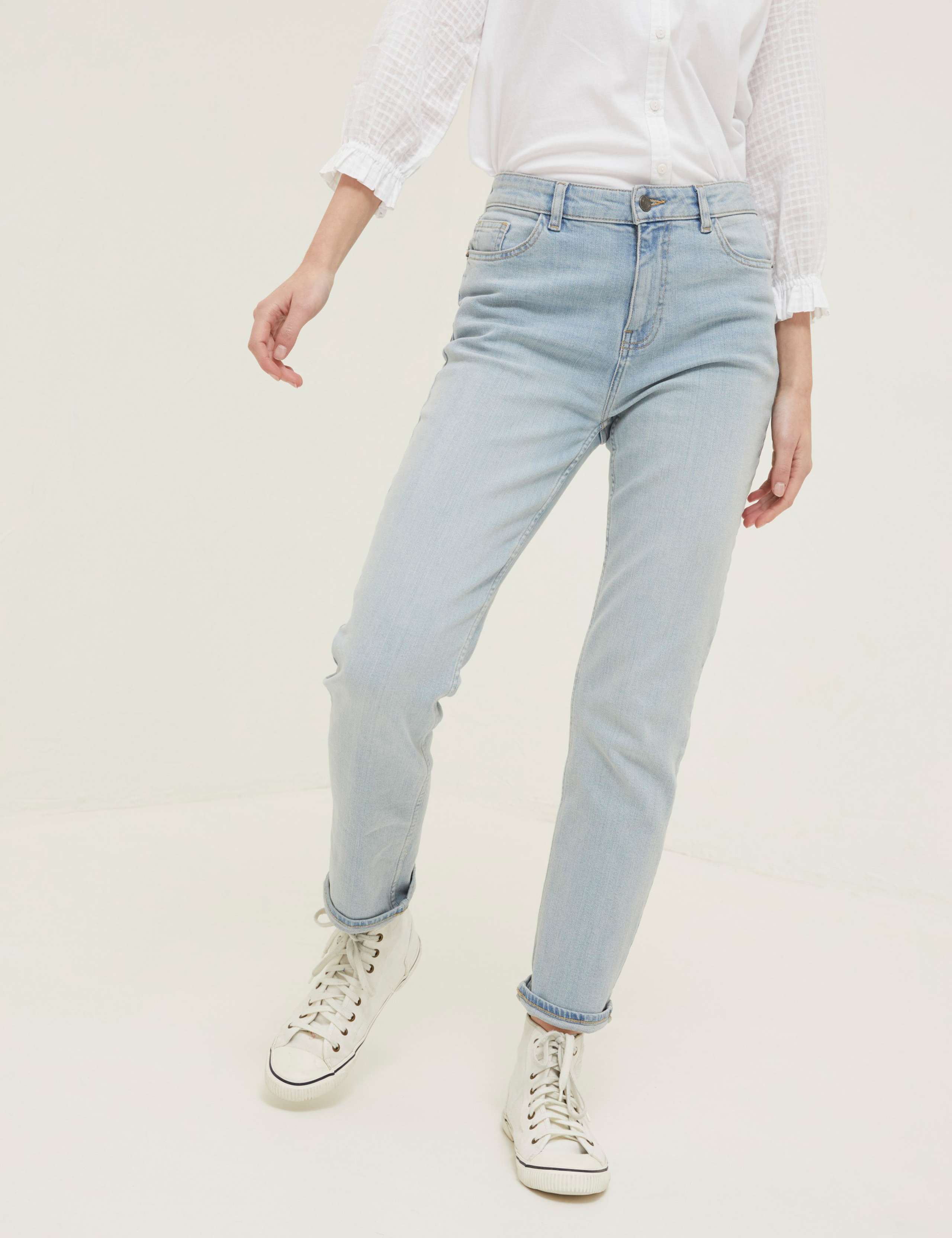 Boyfriend Jeans 2 of 5