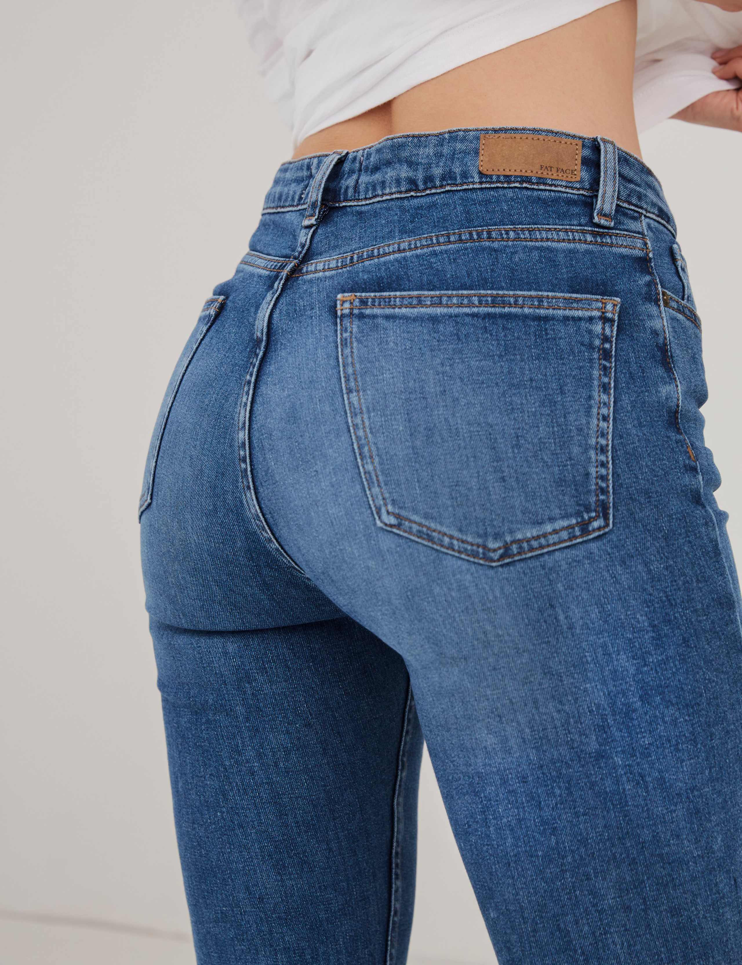 Boyfriend Jeans 3 of 4
