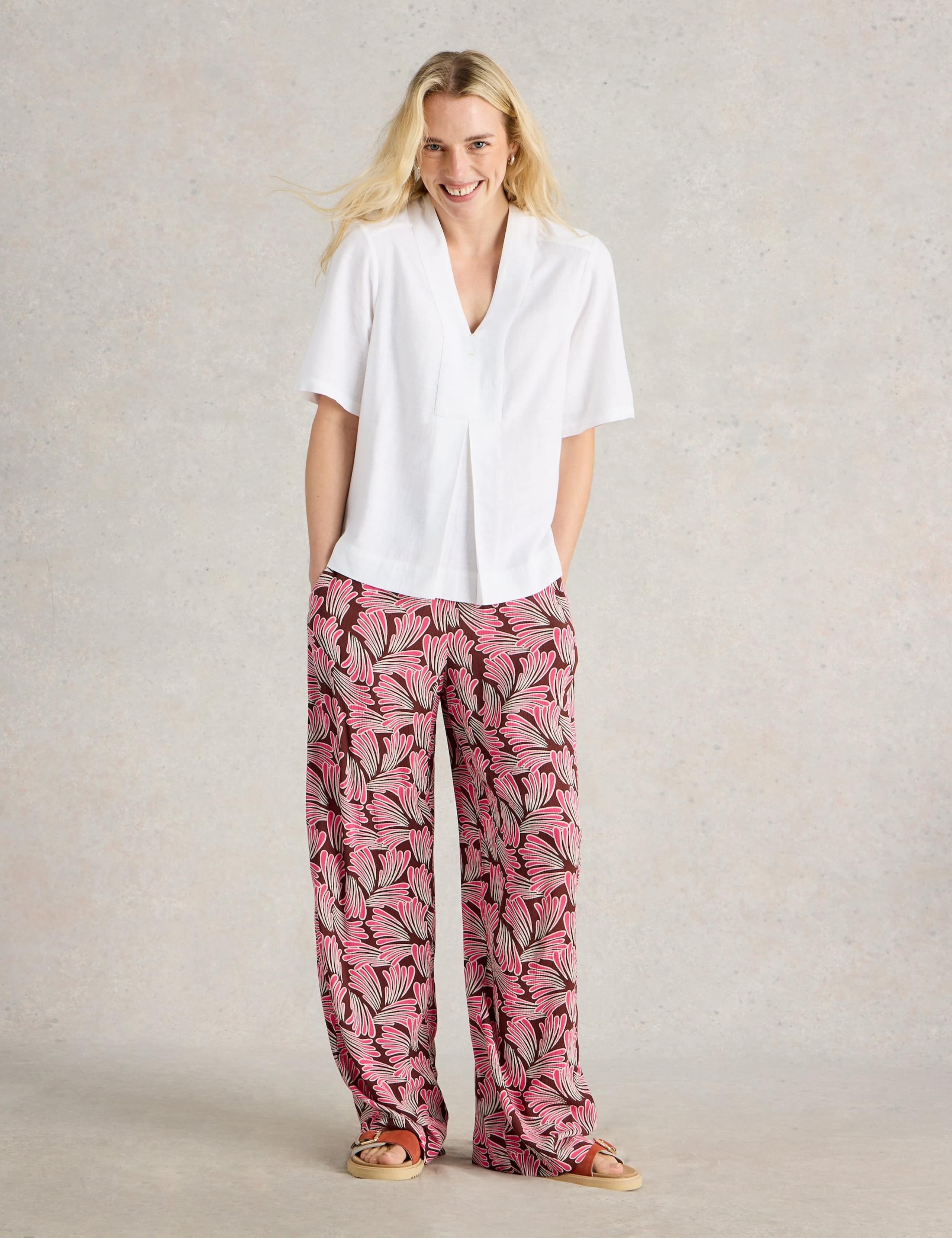 V-Neck Pleat Detail Shirt with Linen 3 of 6