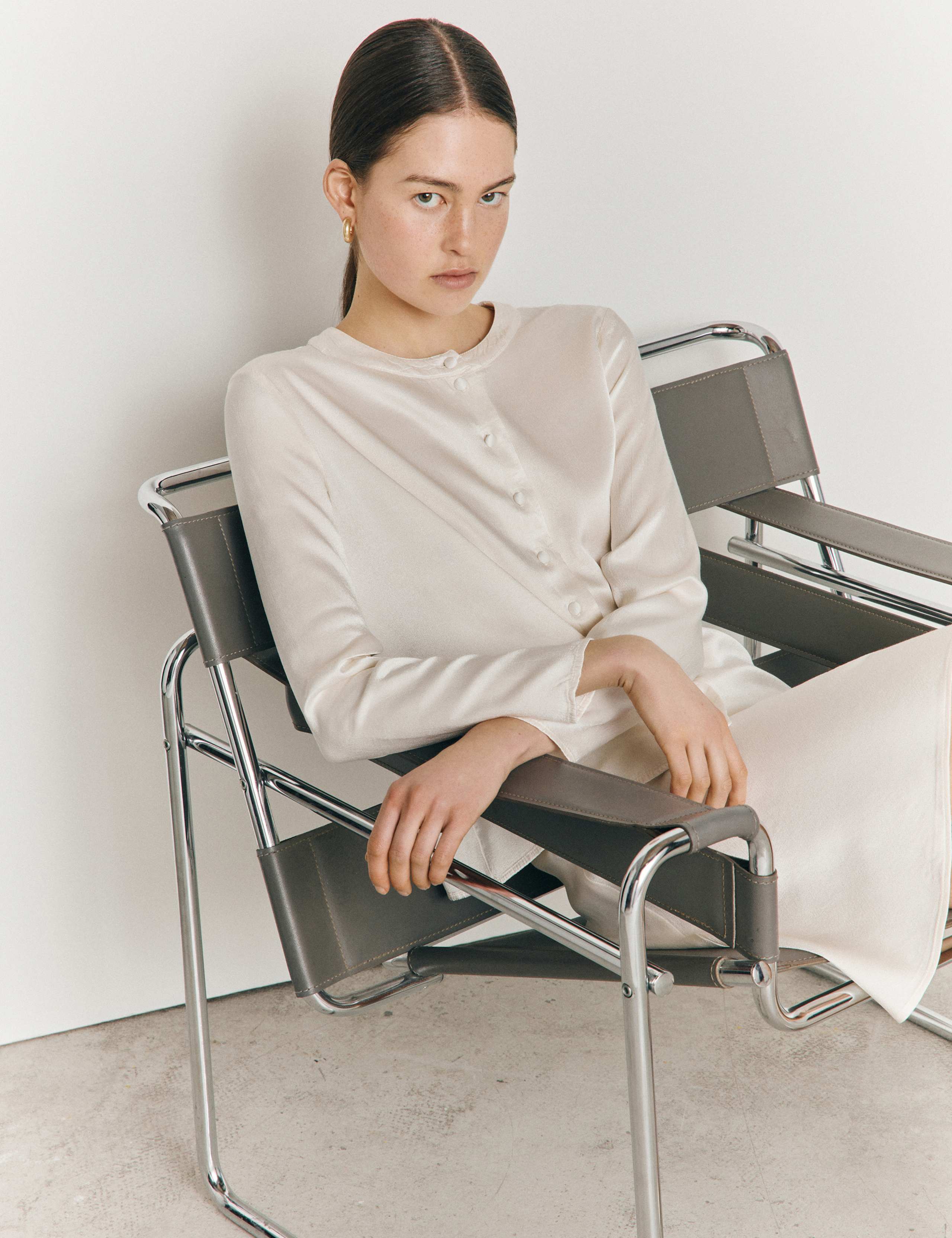 Satin Round Neck Collarless Blouse 4 of 4