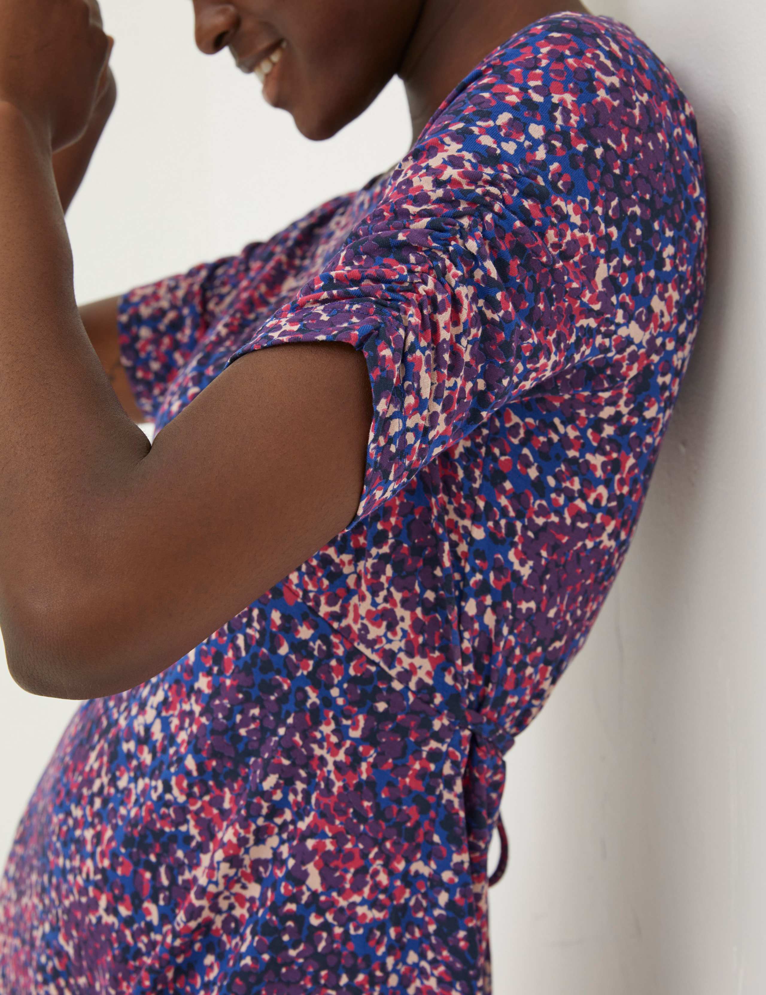 Jersey Printed Knee Length Waisted Dress 3 of 5