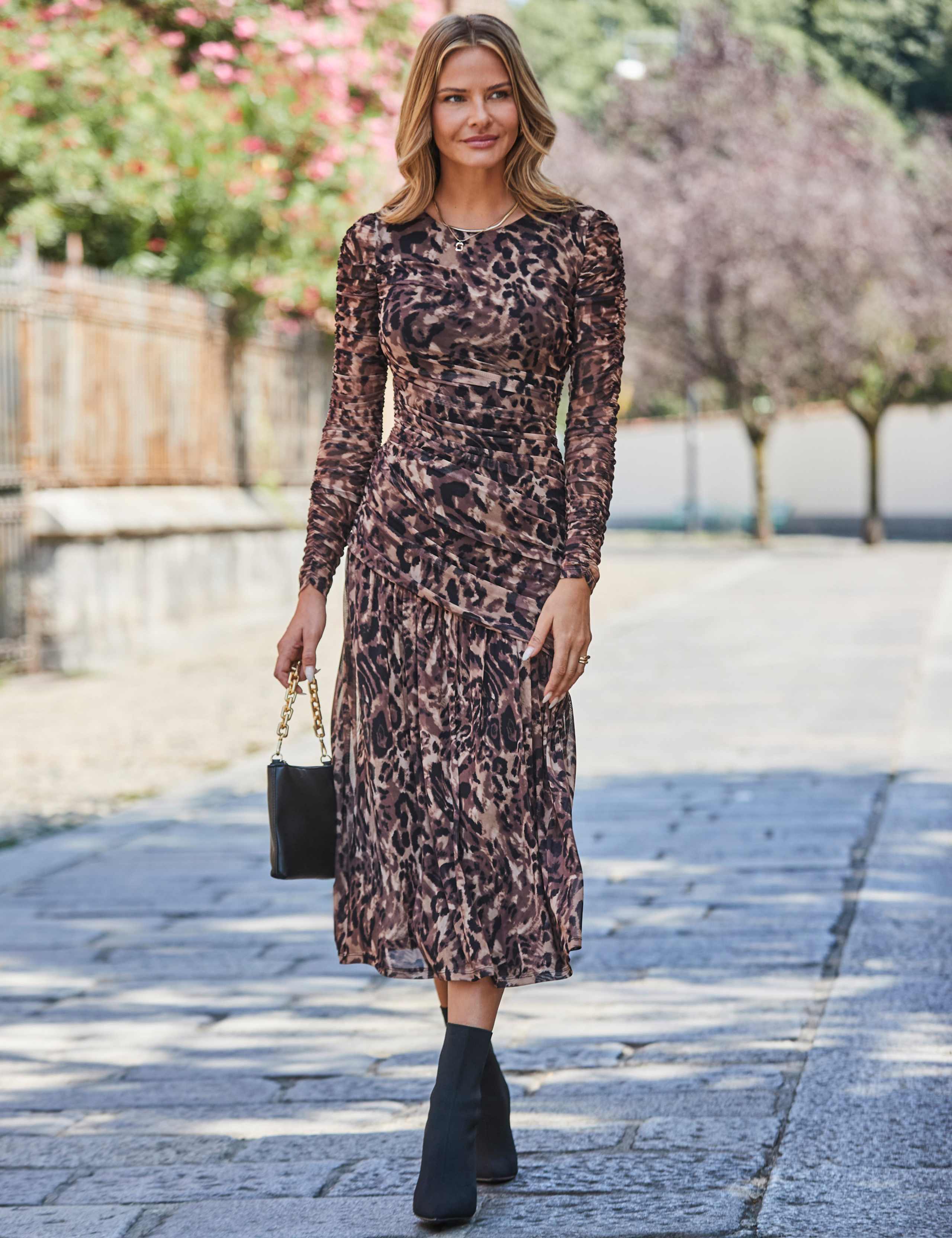 Mesh Ruched Waist Fit And Flare Dress 5 of 5