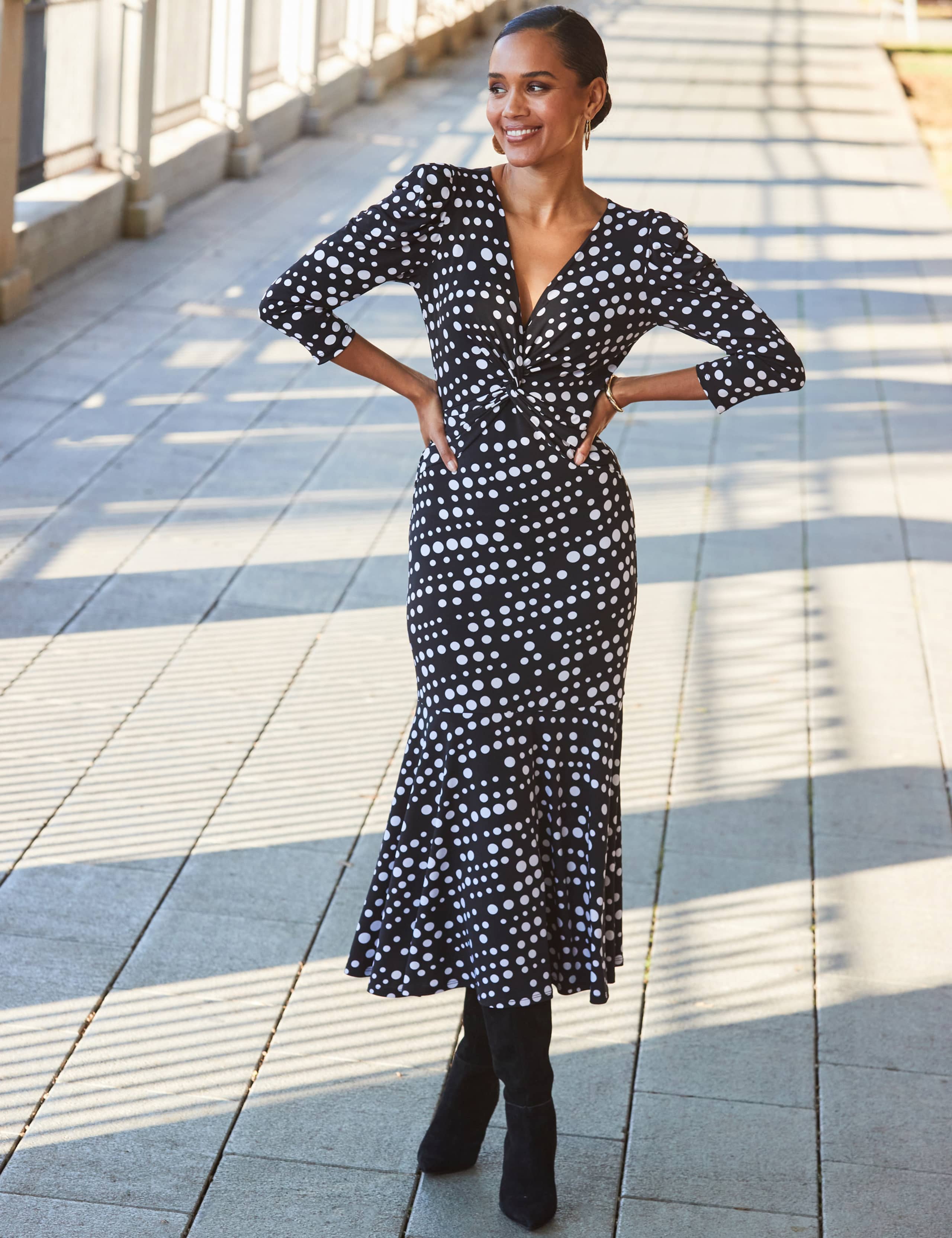 Abstract Print Twist Front Ruched Dress 4 of 6