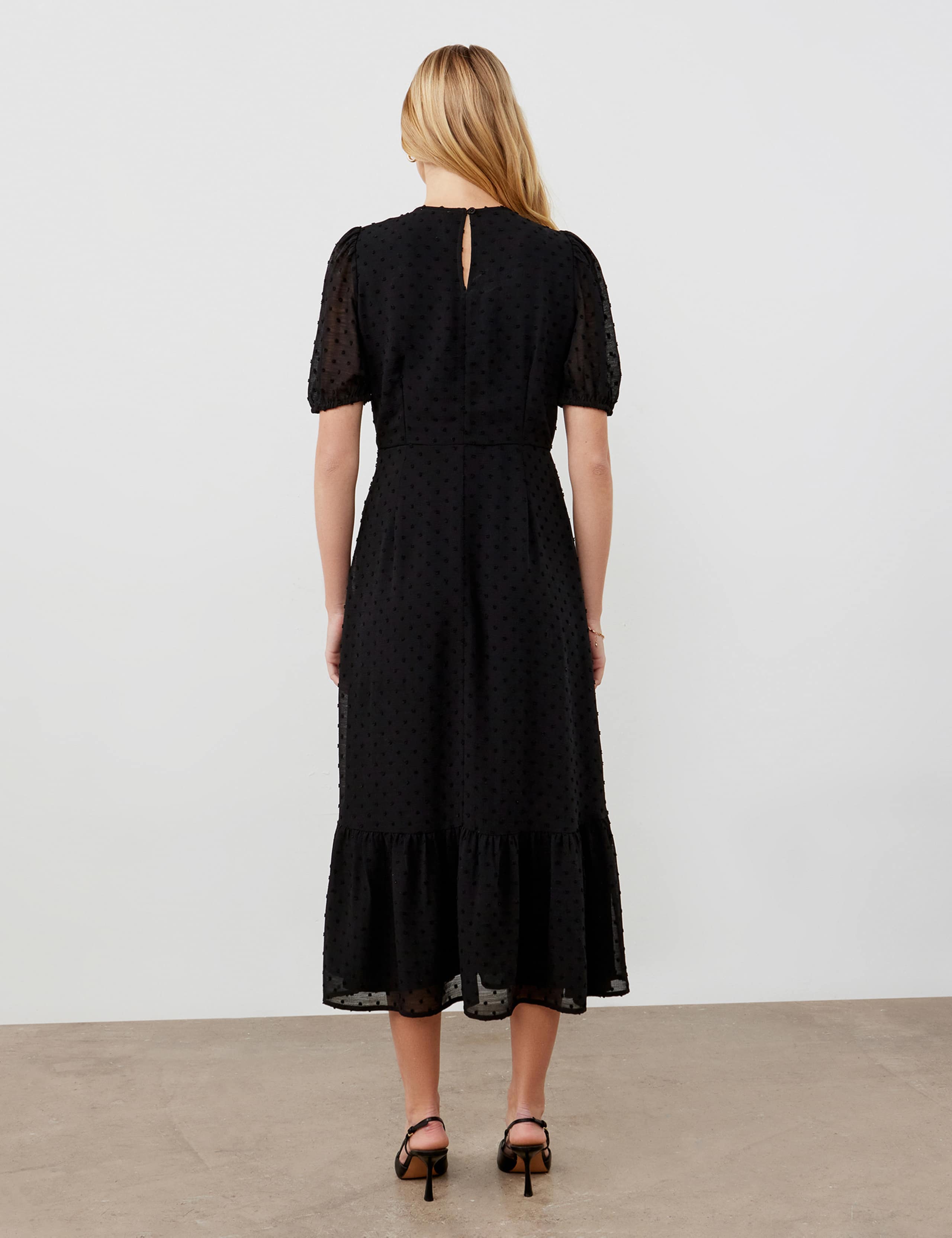 V-Neck Puff Sleeve Midaxi Tiered Dress 2 of 4