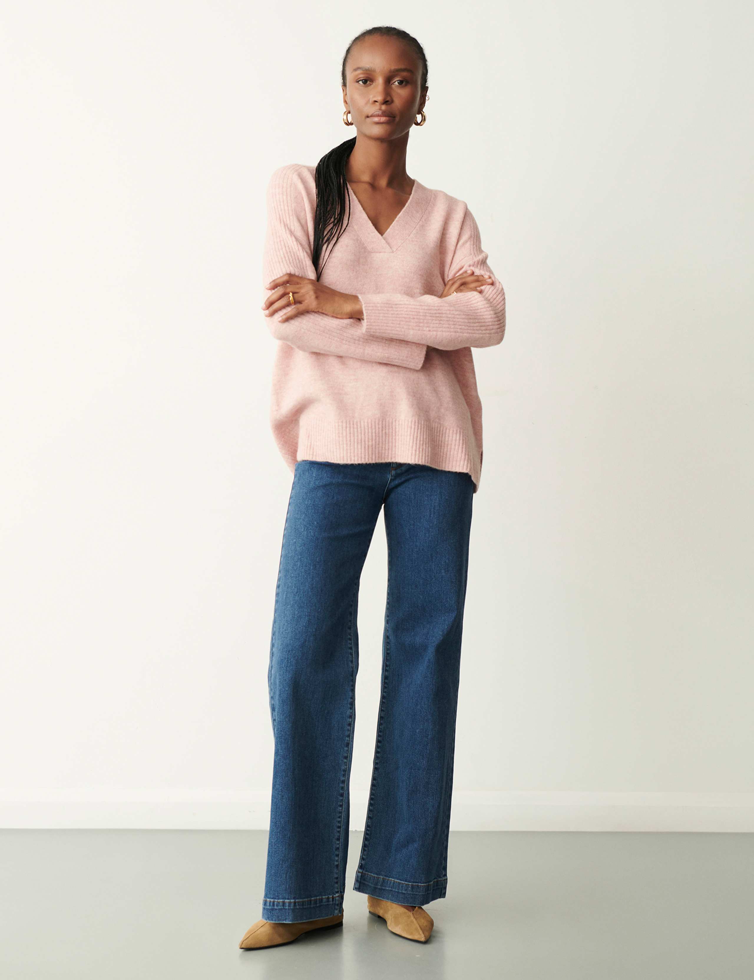 Ribbed V-Neck Relaxed Jumper 2 of 4