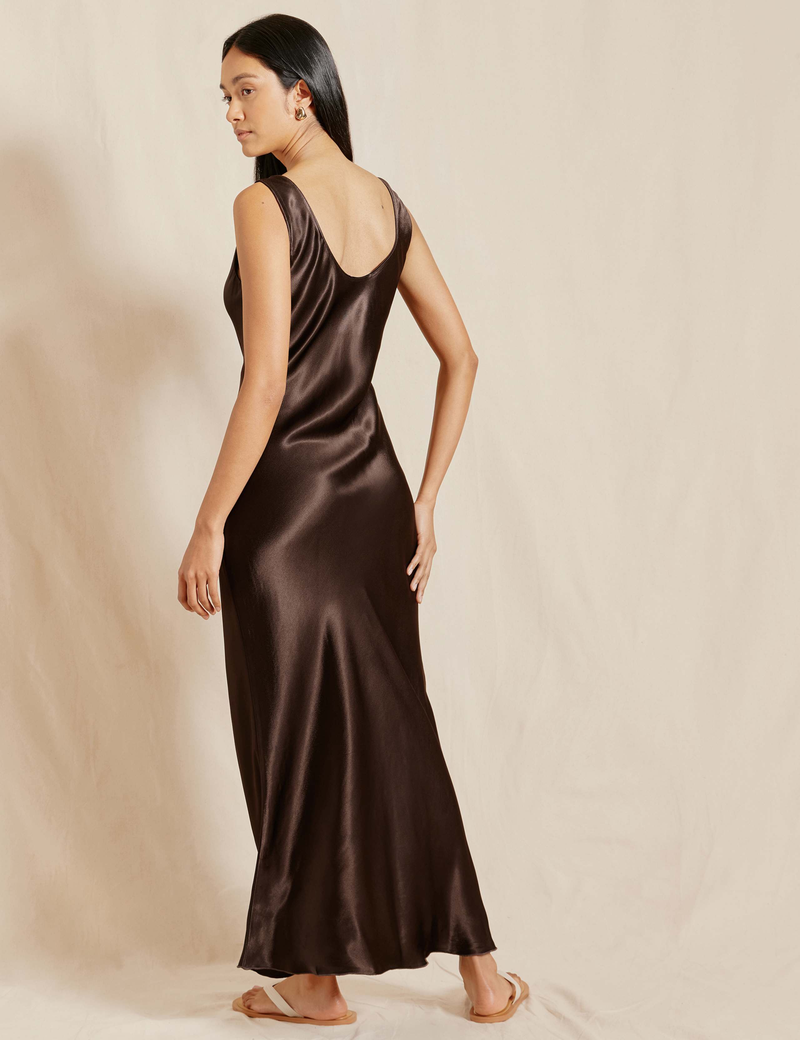 Satin Scoop Neck Maxi Column Dress 3 of 4