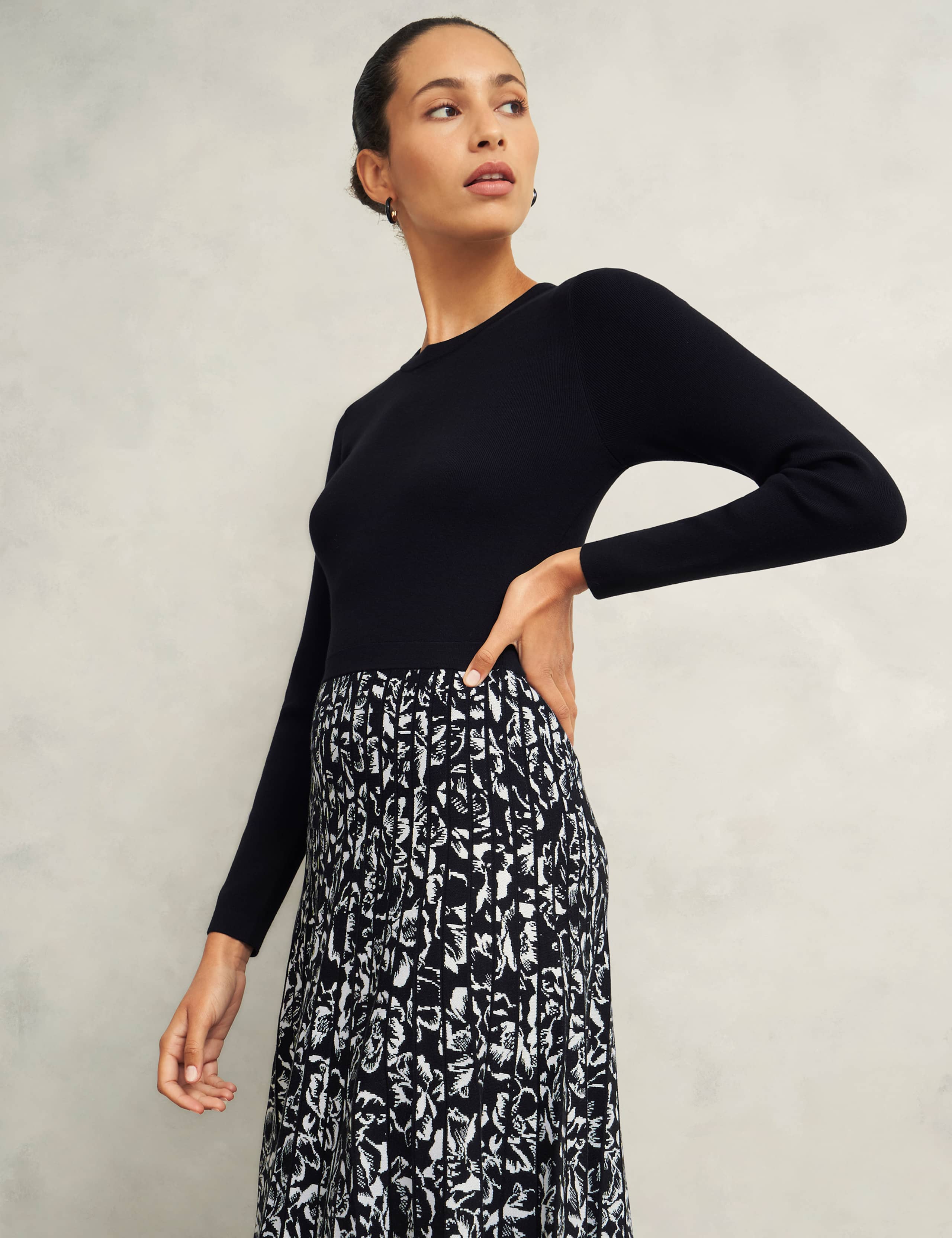 Floral Knee Length Jumper Dress 5 of 8