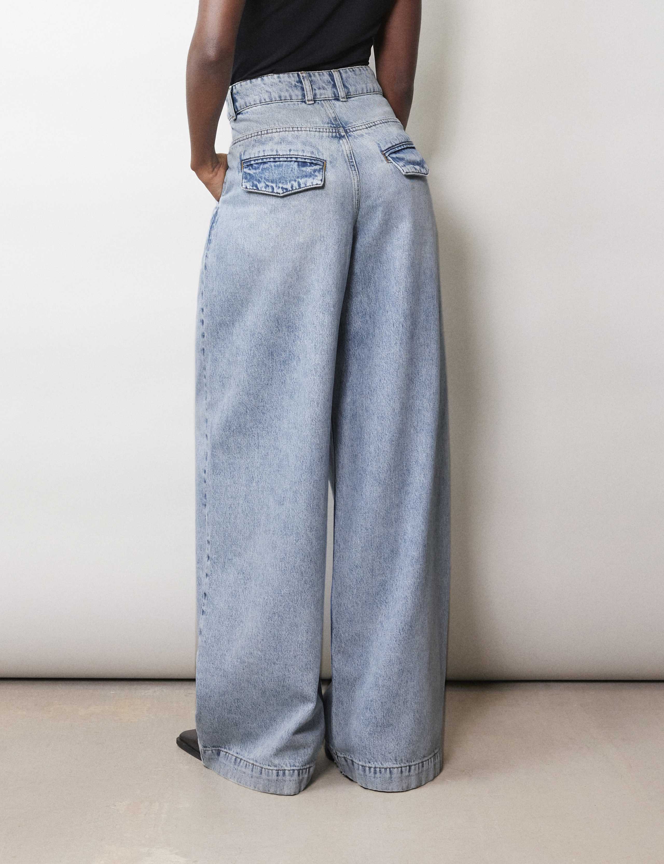 Mid Rise Pleat Front Wide Leg Jeans 4 of 5