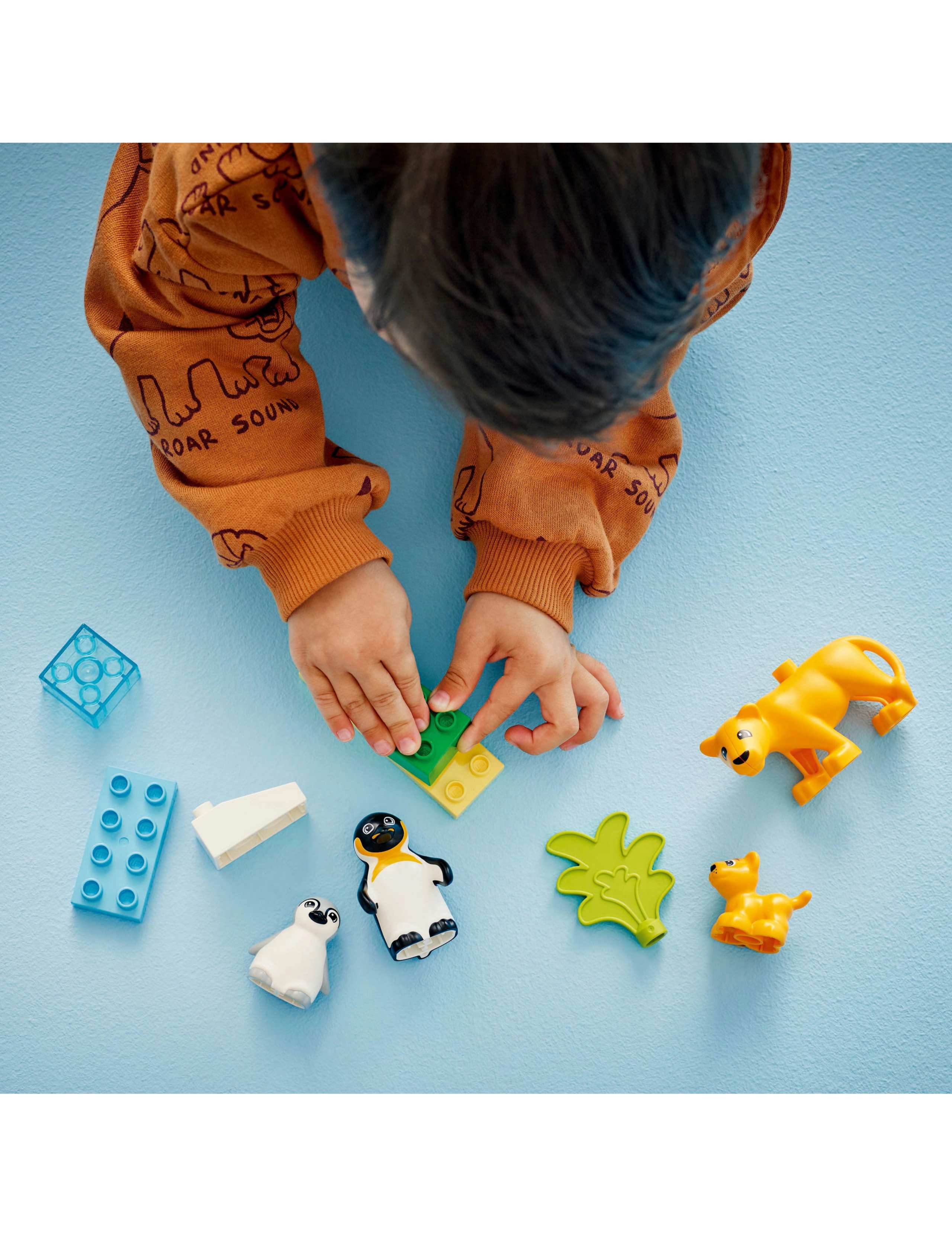 LEGO® DUPLO Wild Animal Families: Penguins & Lions 10442 (2+ Yrs) 4 of 6