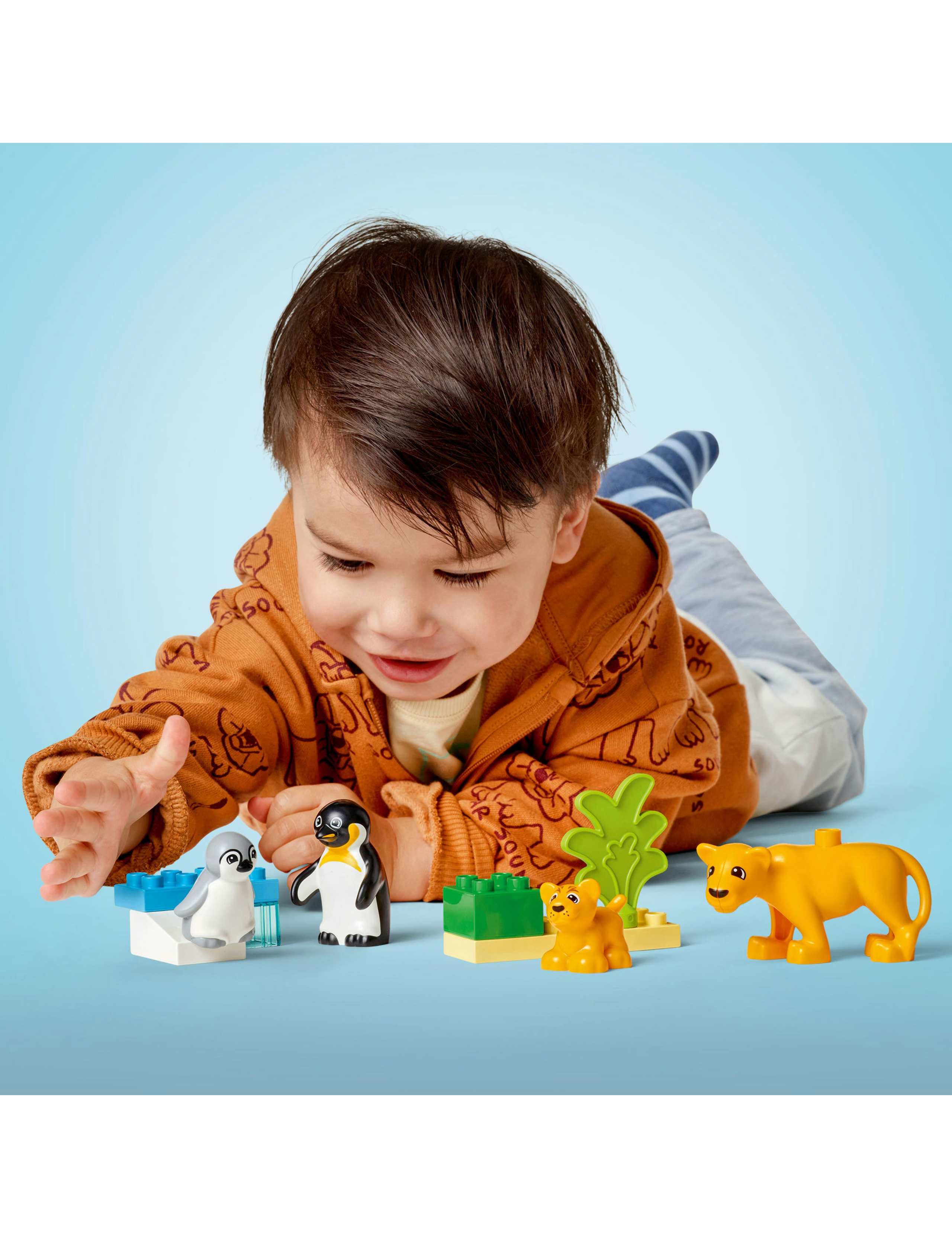 LEGO® DUPLO Wild Animal Families: Penguins & Lions 10442 (2+ Yrs) 2 of 6