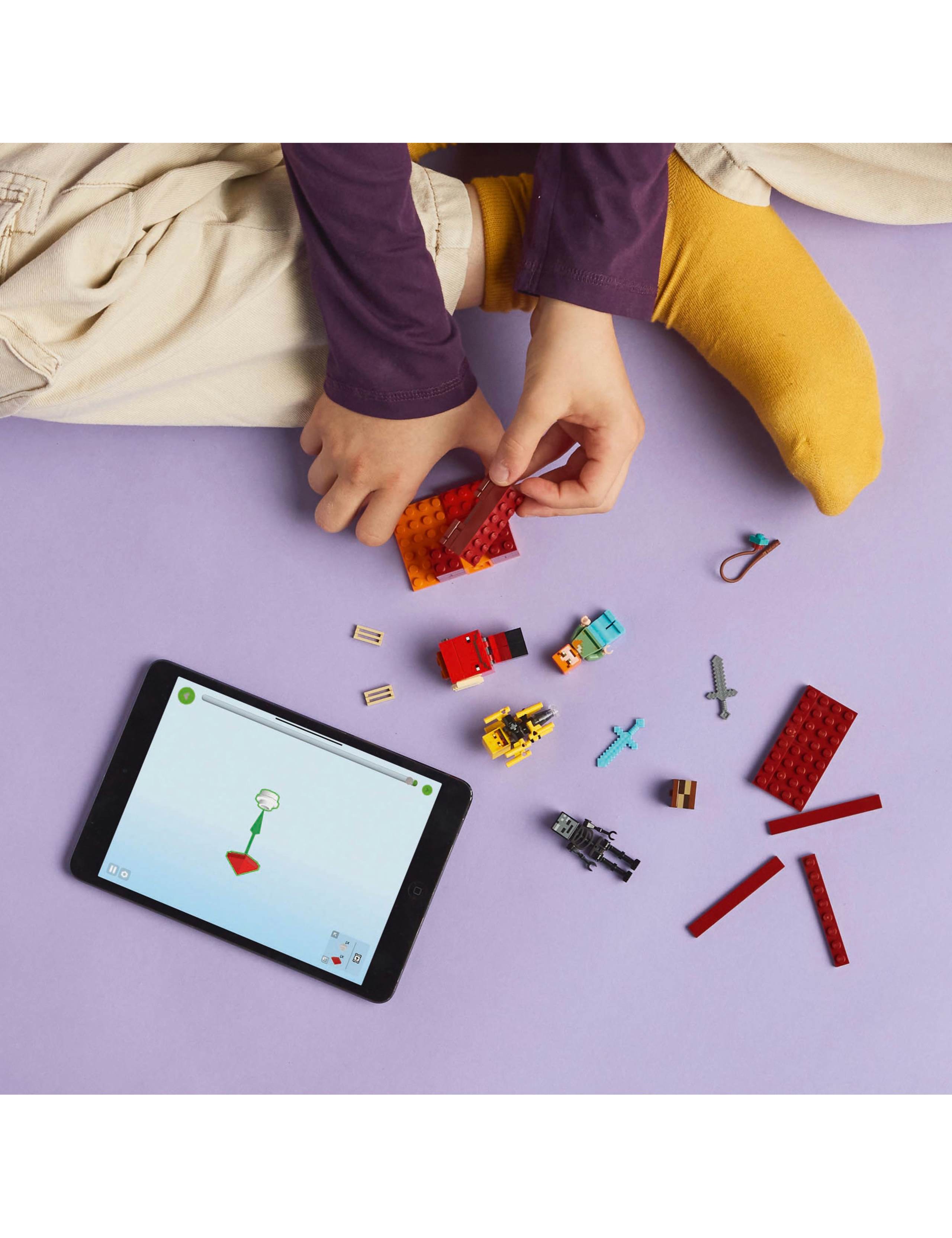 LEGO® Minecraft The Nether Lava Battle Set 21266  (6+ Yrs) 4 of 6