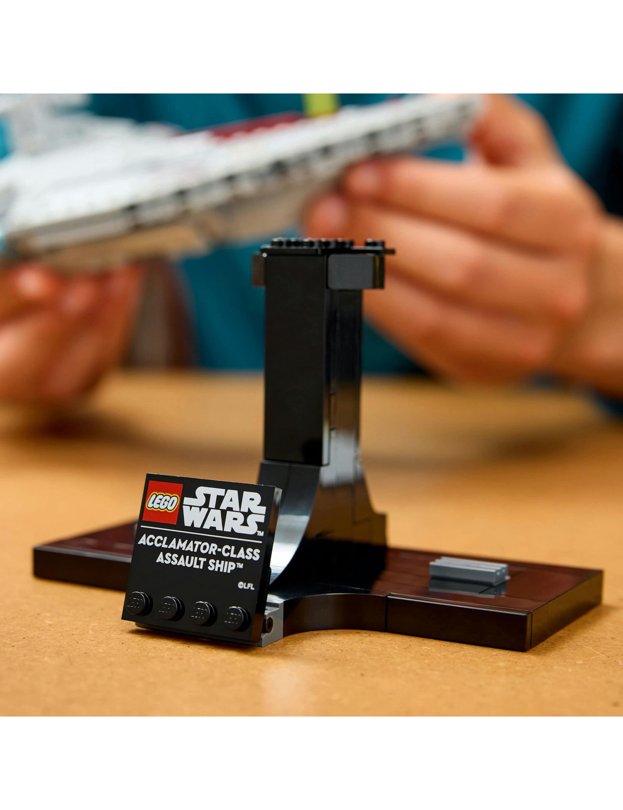 LEGO® Star Wars Acclamator-Class Assault Ship 75404 (18+ Yrs) 4 of 6