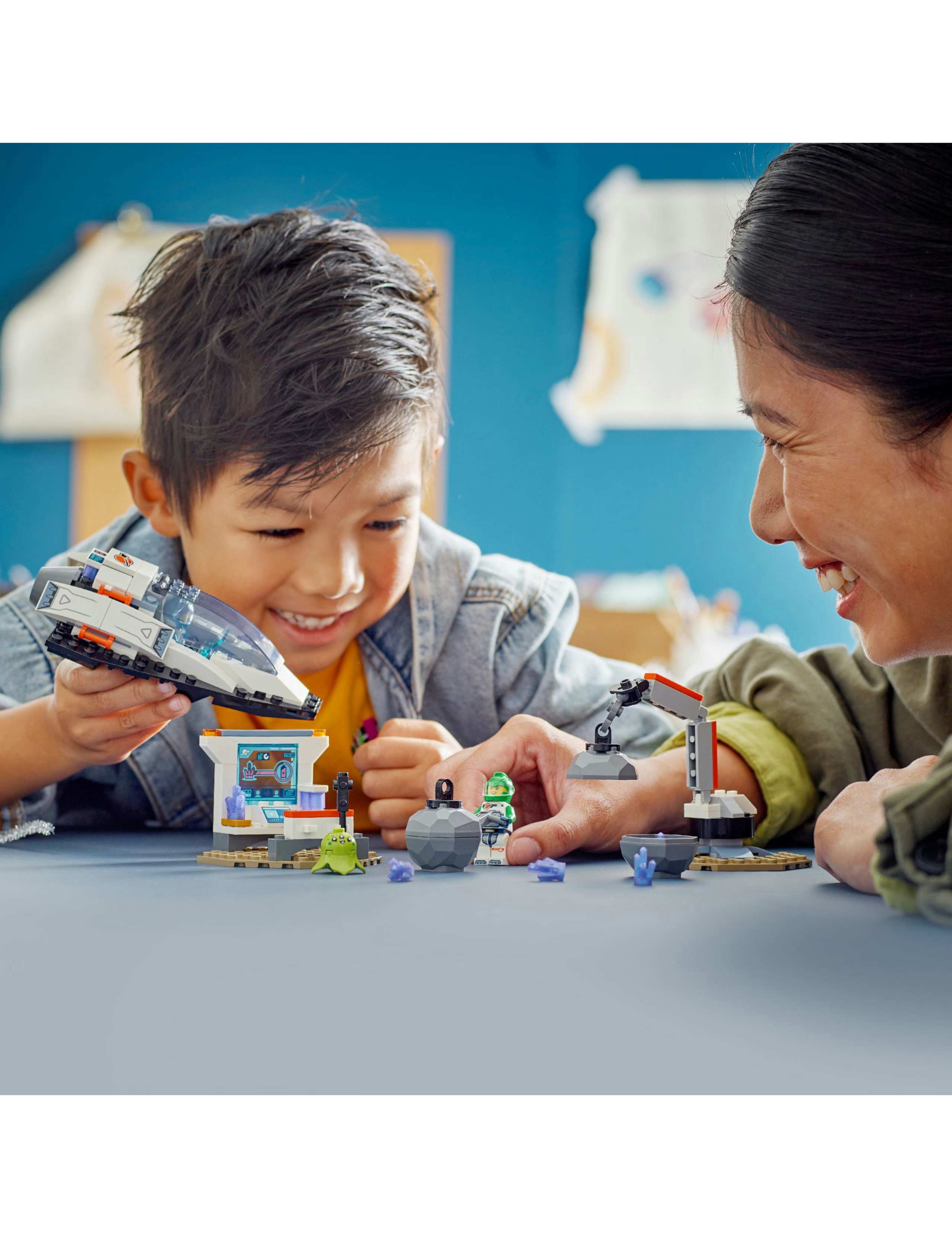 LEGO® City Spaceship and Asteroid Discovery Set 60429 (4+ Yrs) 2 of 5