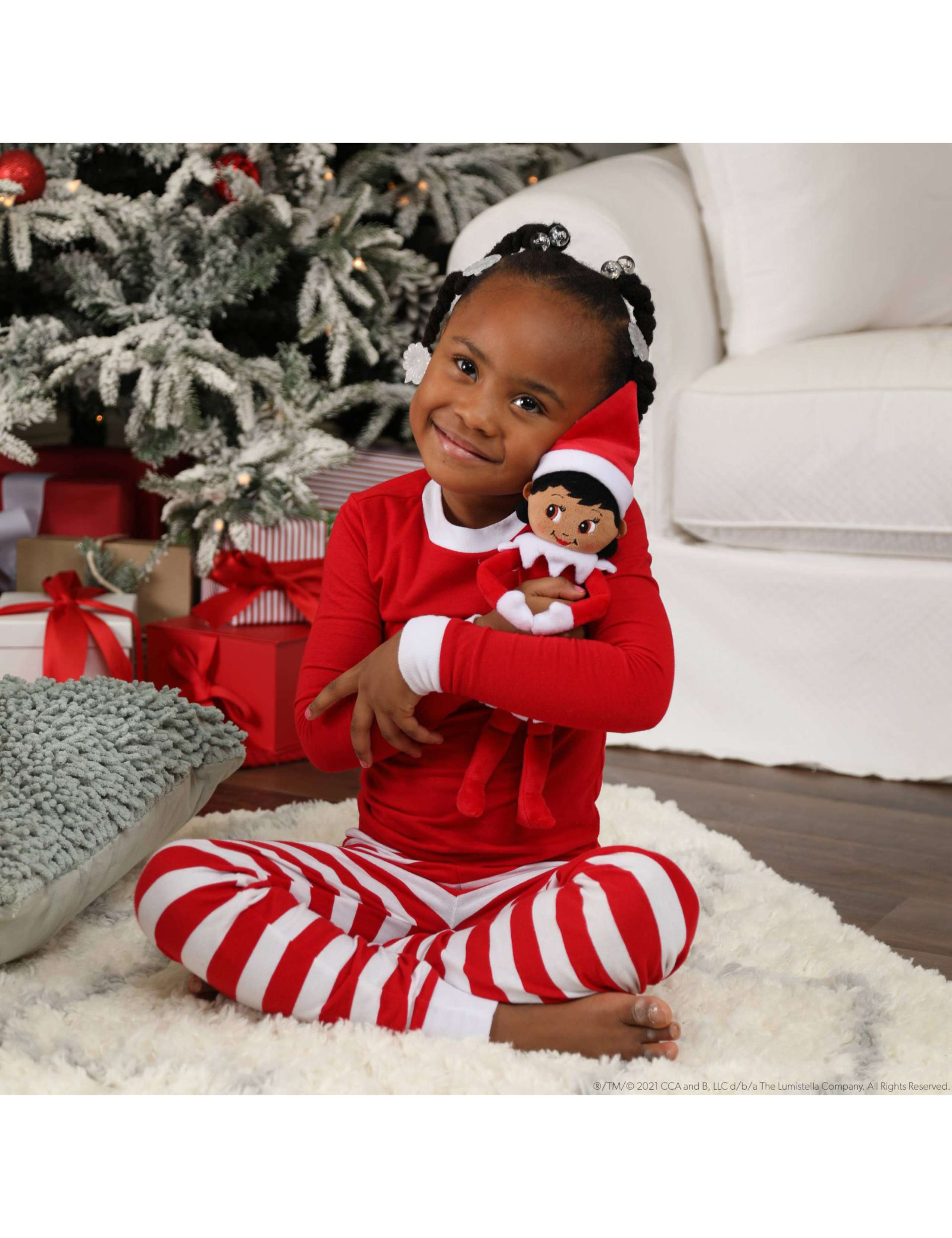 The Elf On The Shelf Plushee Pals® Snuggler Girl With Brown Eyes (12+ Mths) 5 of 5