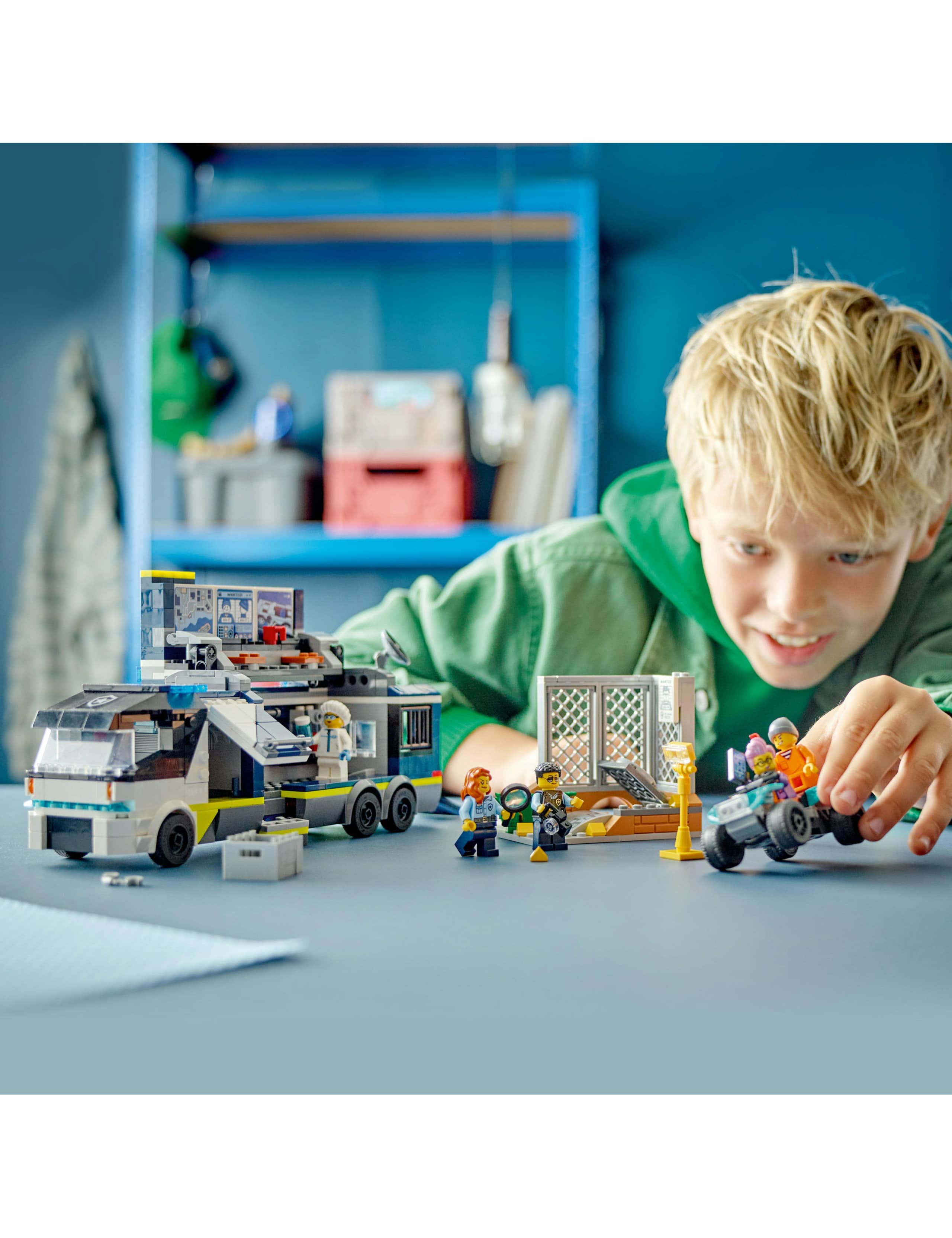 LEGO® City Police Mobile Crime Lab Truck Toy  (7+ Yrs) 6 of 6