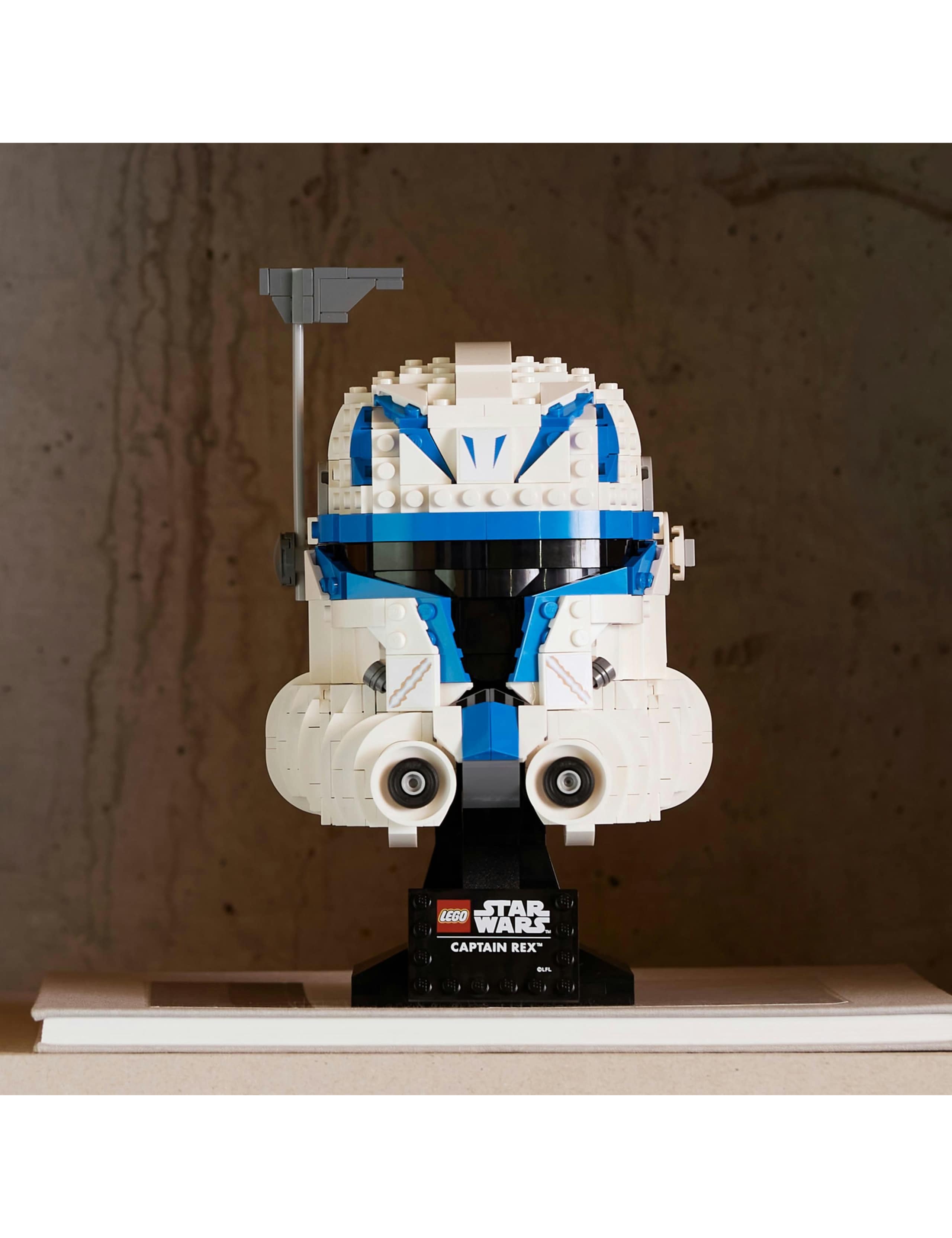 LEGO® Star Wars Captain Rex Helmet Set for Adults 75349 (18 Yrs) 4 of 6