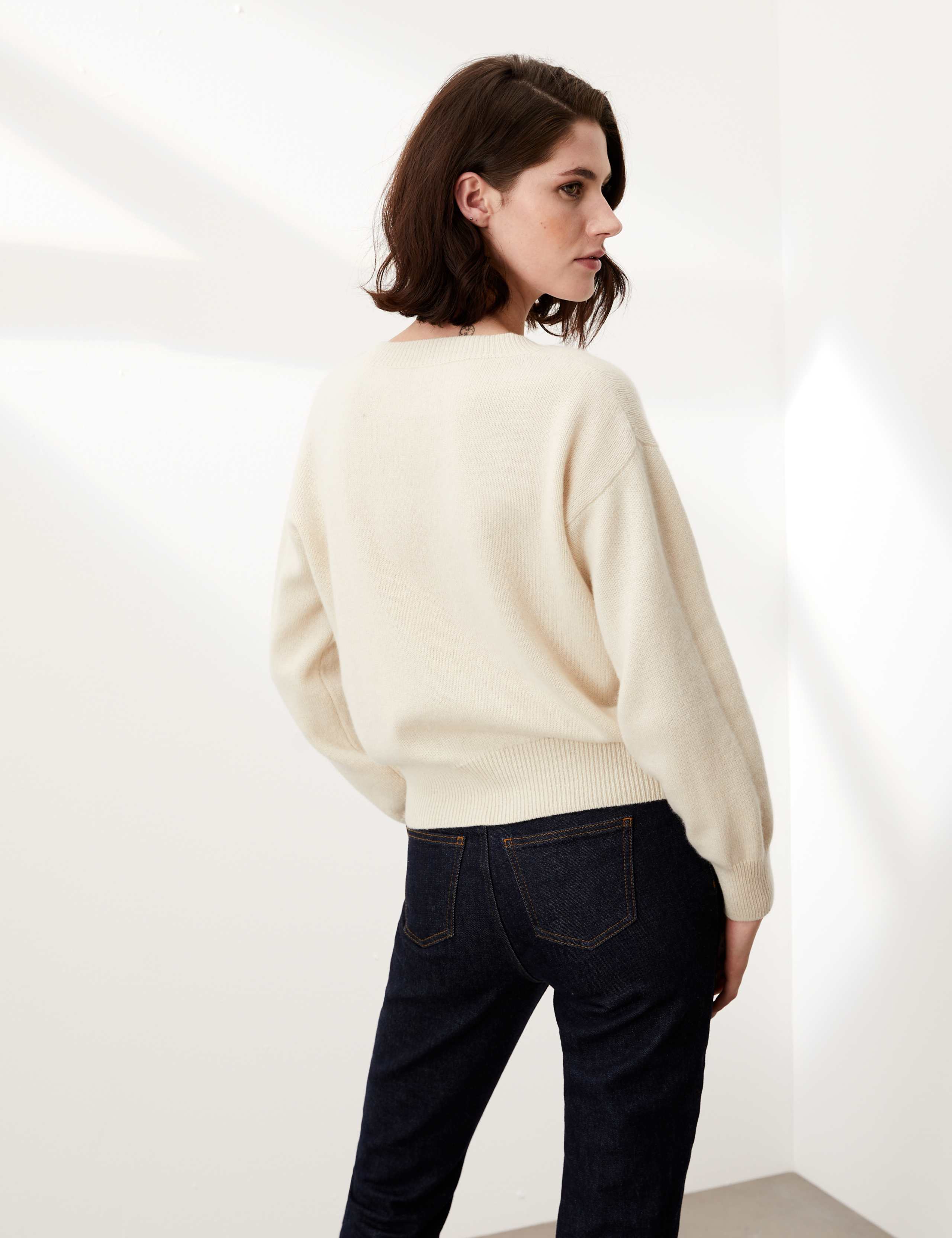 Cashmere Ribbed V-Neck Jumper With Wool 5 of 6