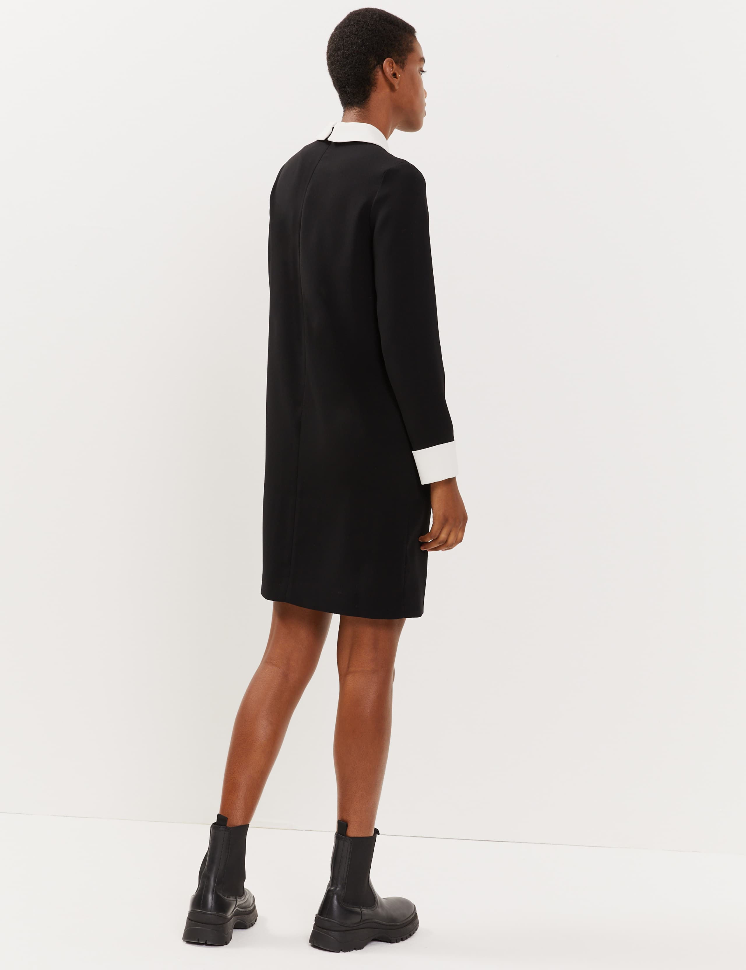Crepe Contrast Detailing Shift Dress 5 of 7