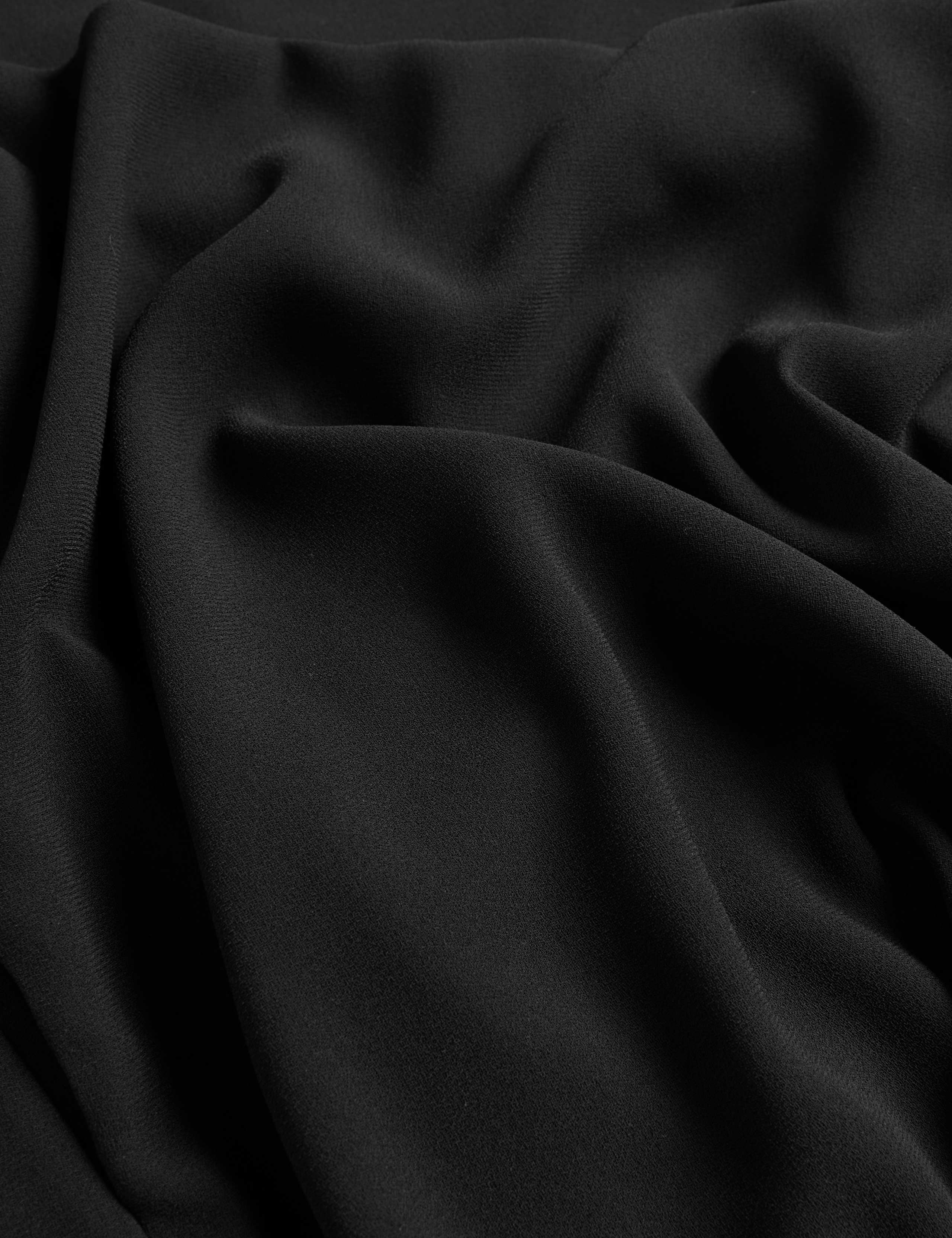 Crepe Contrast Detailing Shift Dress 7 of 7