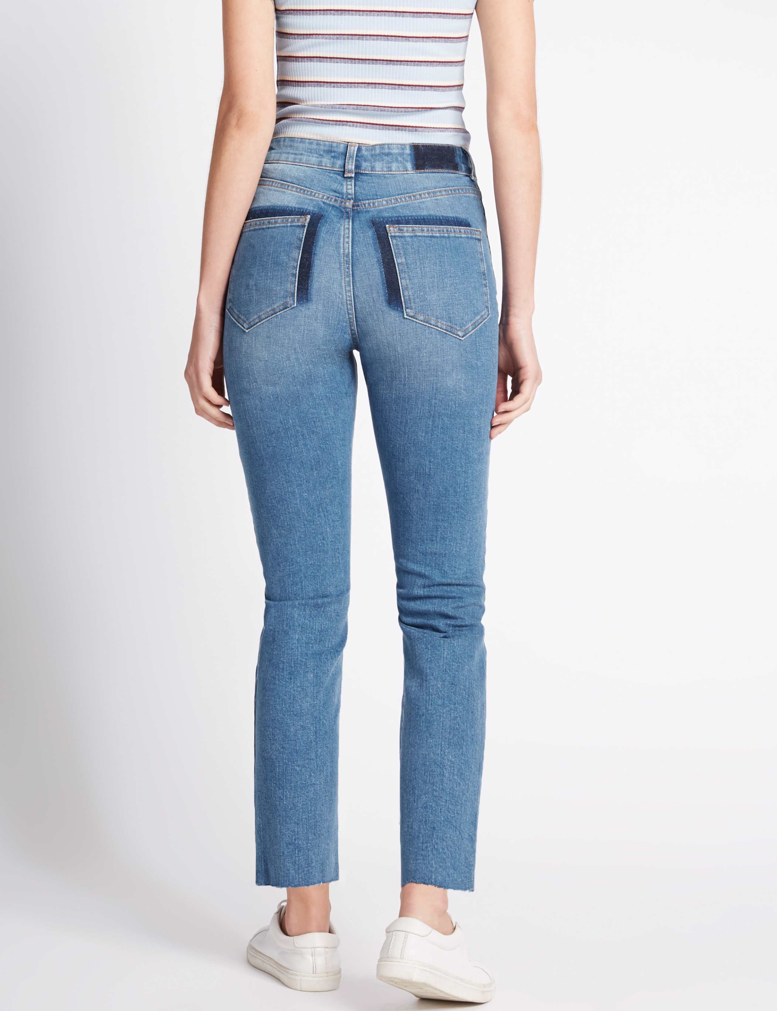 Frayed Hem Cropped Jeans 3 of 3