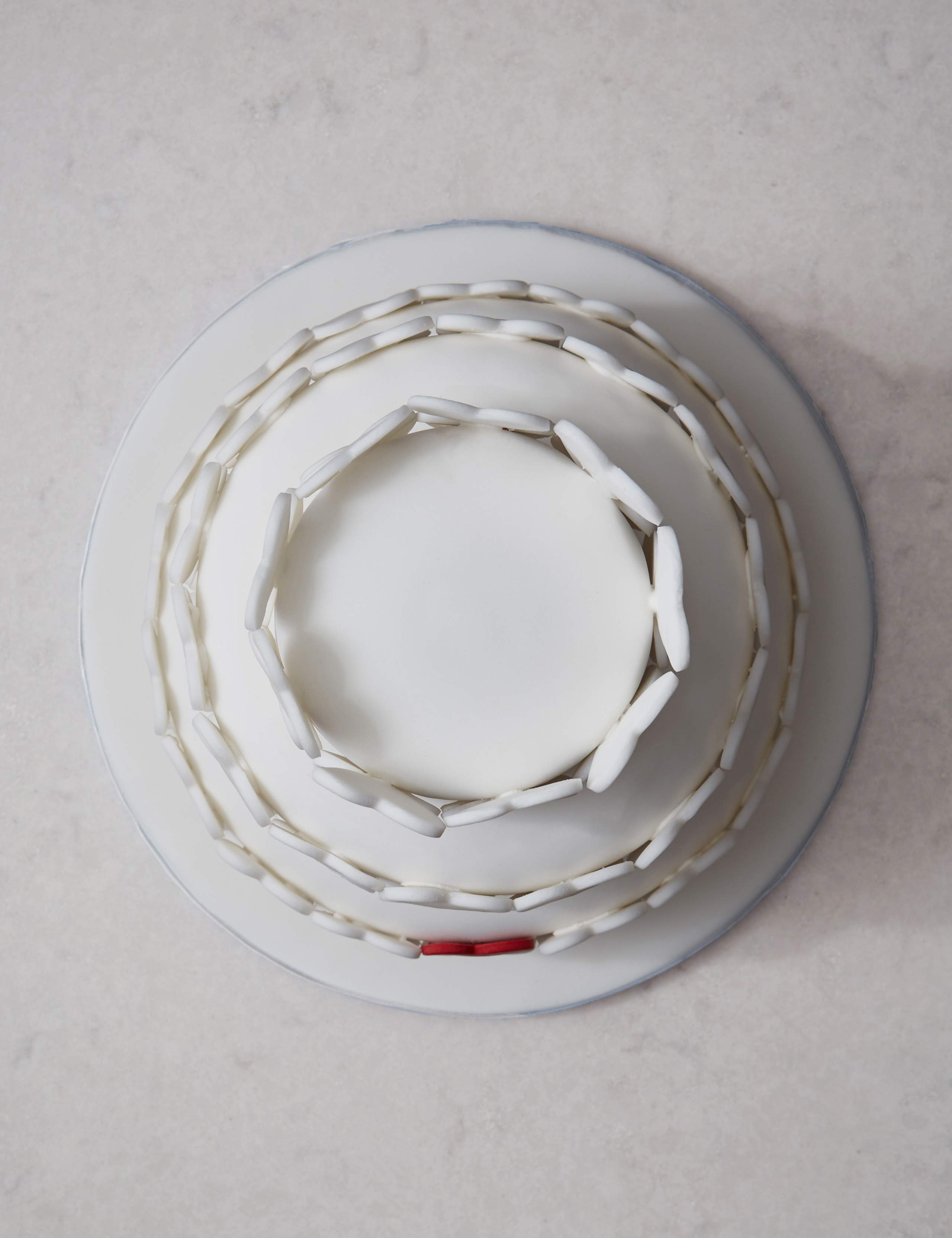 Serene Heart Sponge Wedding Cake (Serves 95) Last order date 26th March 3 of 3