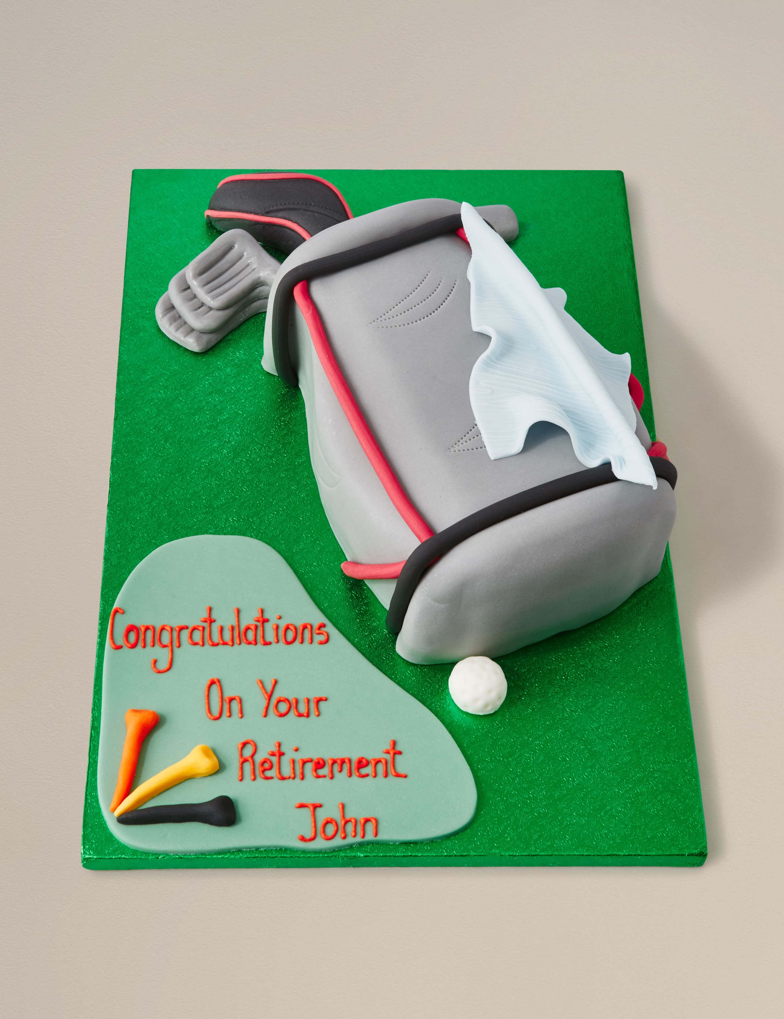 Golf Bag Cake (Available to order until 5th February 2018) 1 of 2