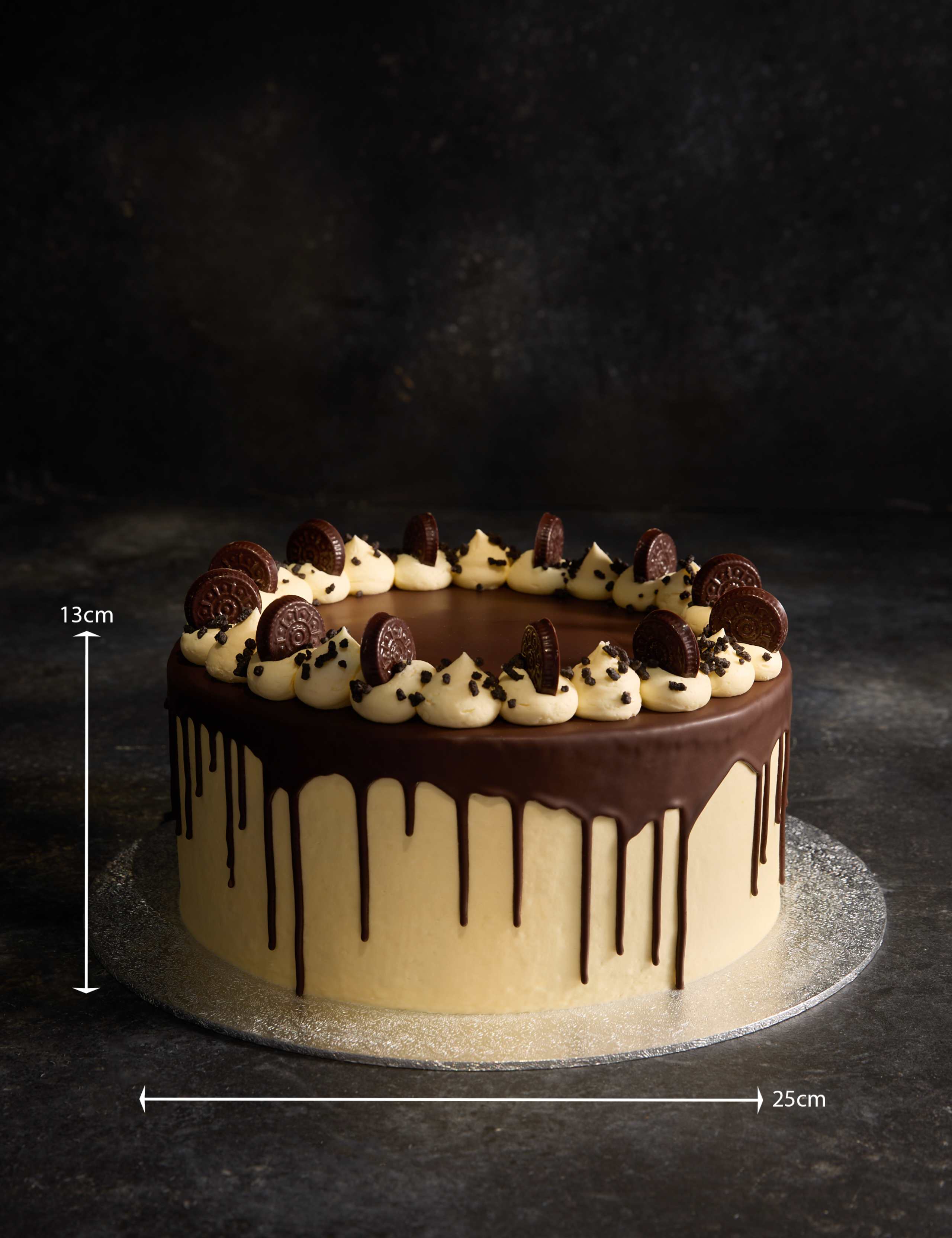 Personalised Extra Large Cookies & Cream Cake (Serves 32) 4 of 6