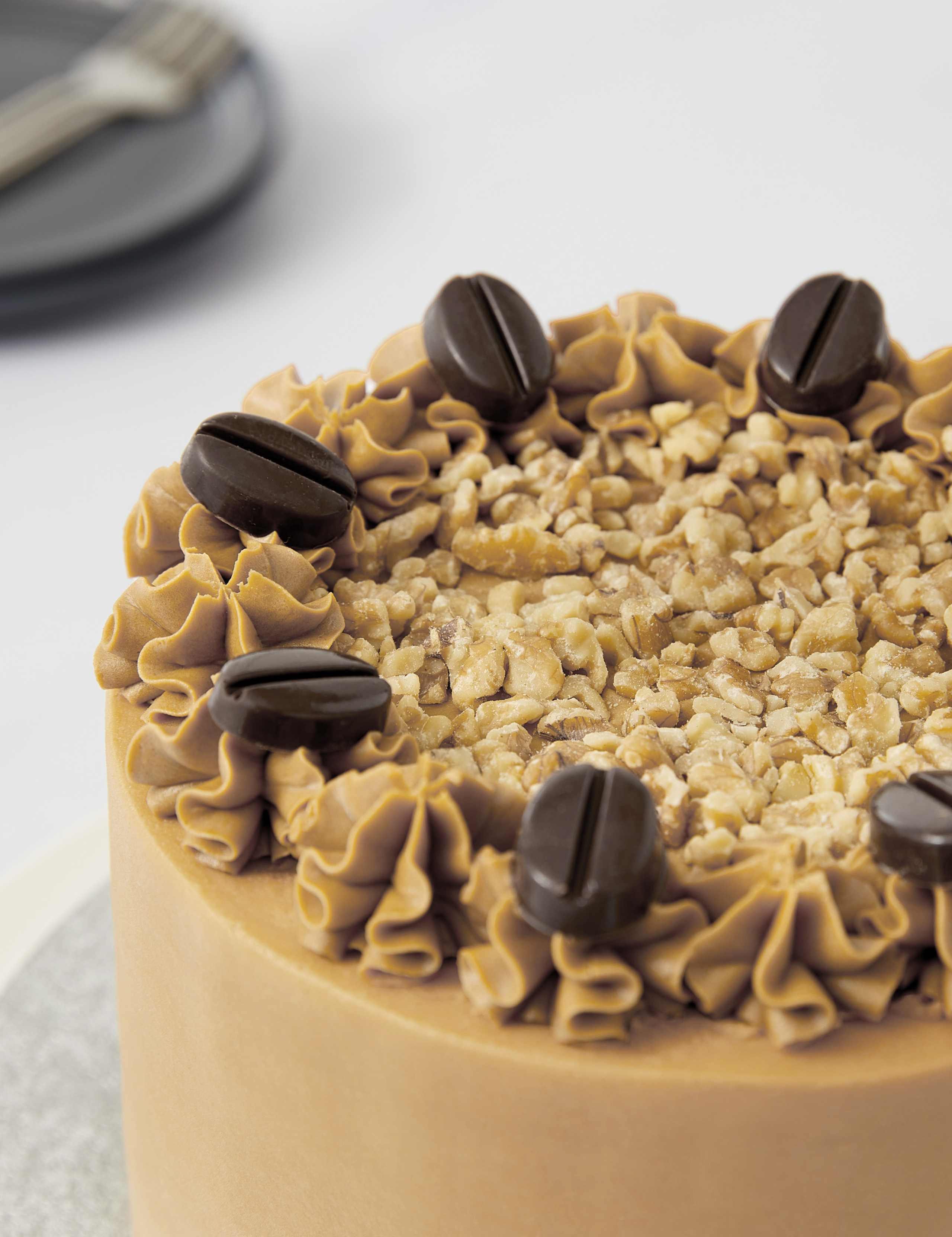 Coffee & Walnut Cake (Serves 16) 4 of 5