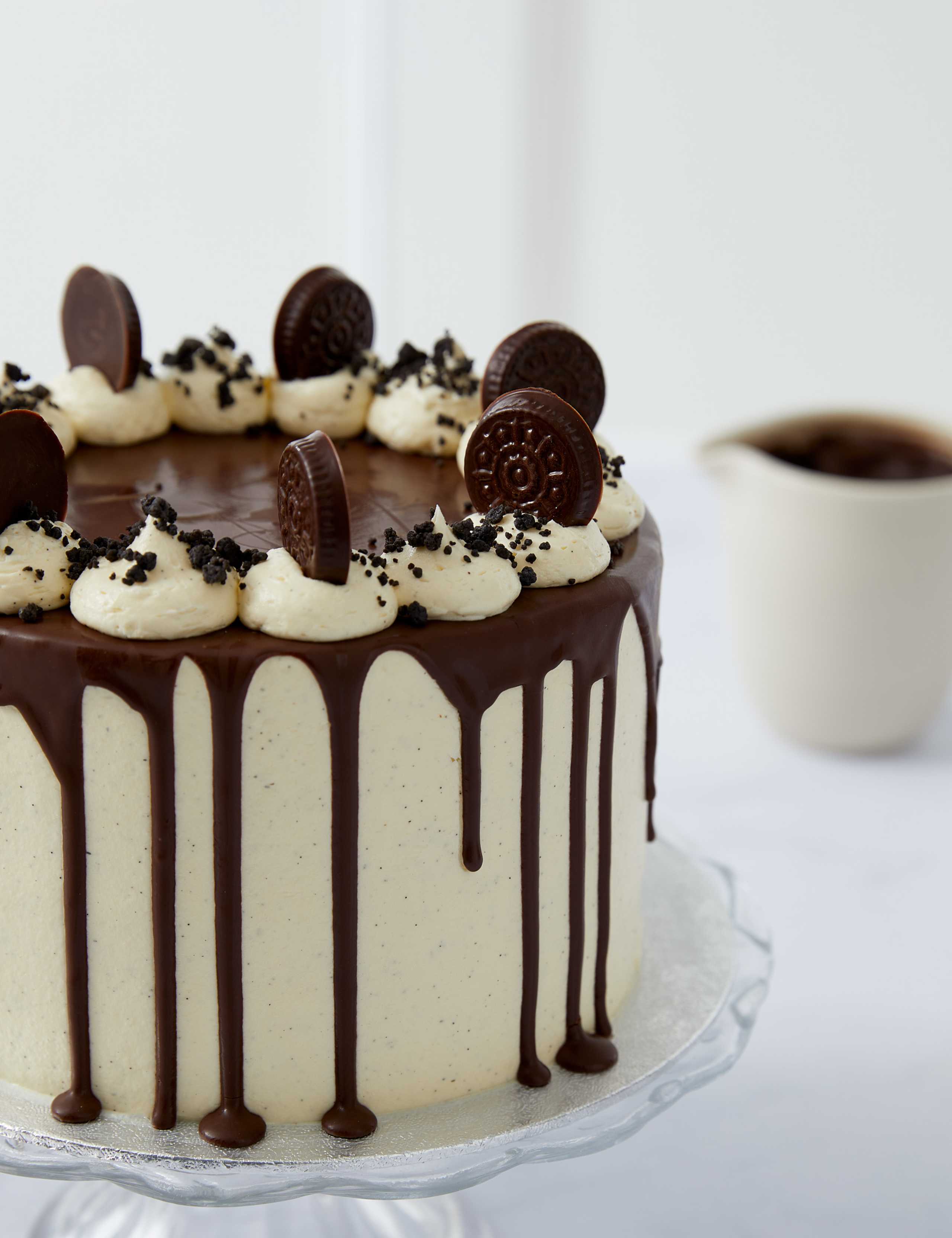 Cookies & Cream Cake (Serves 16) 4 of 5