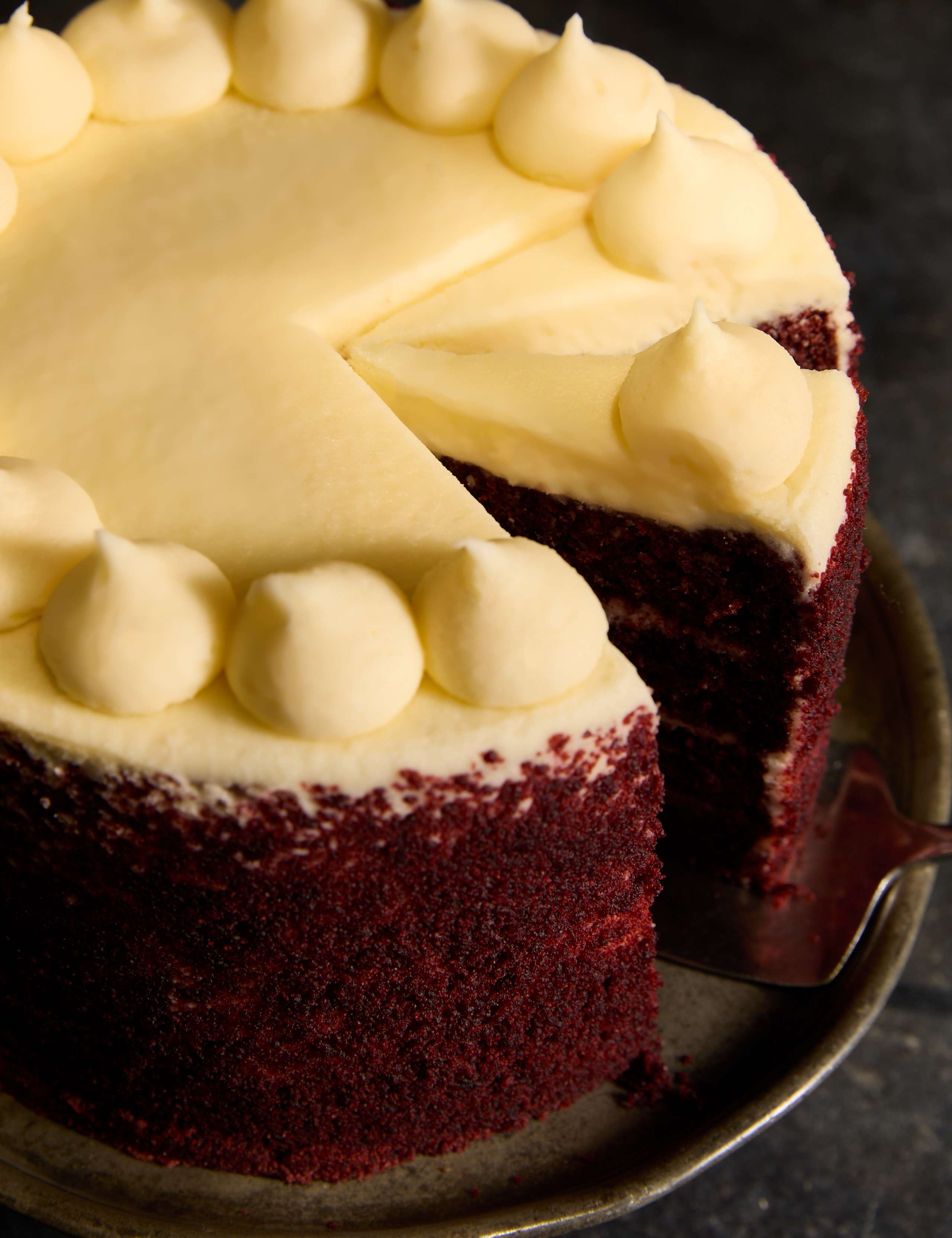 Red Velvet Cake (Serves 16) 3 of 5