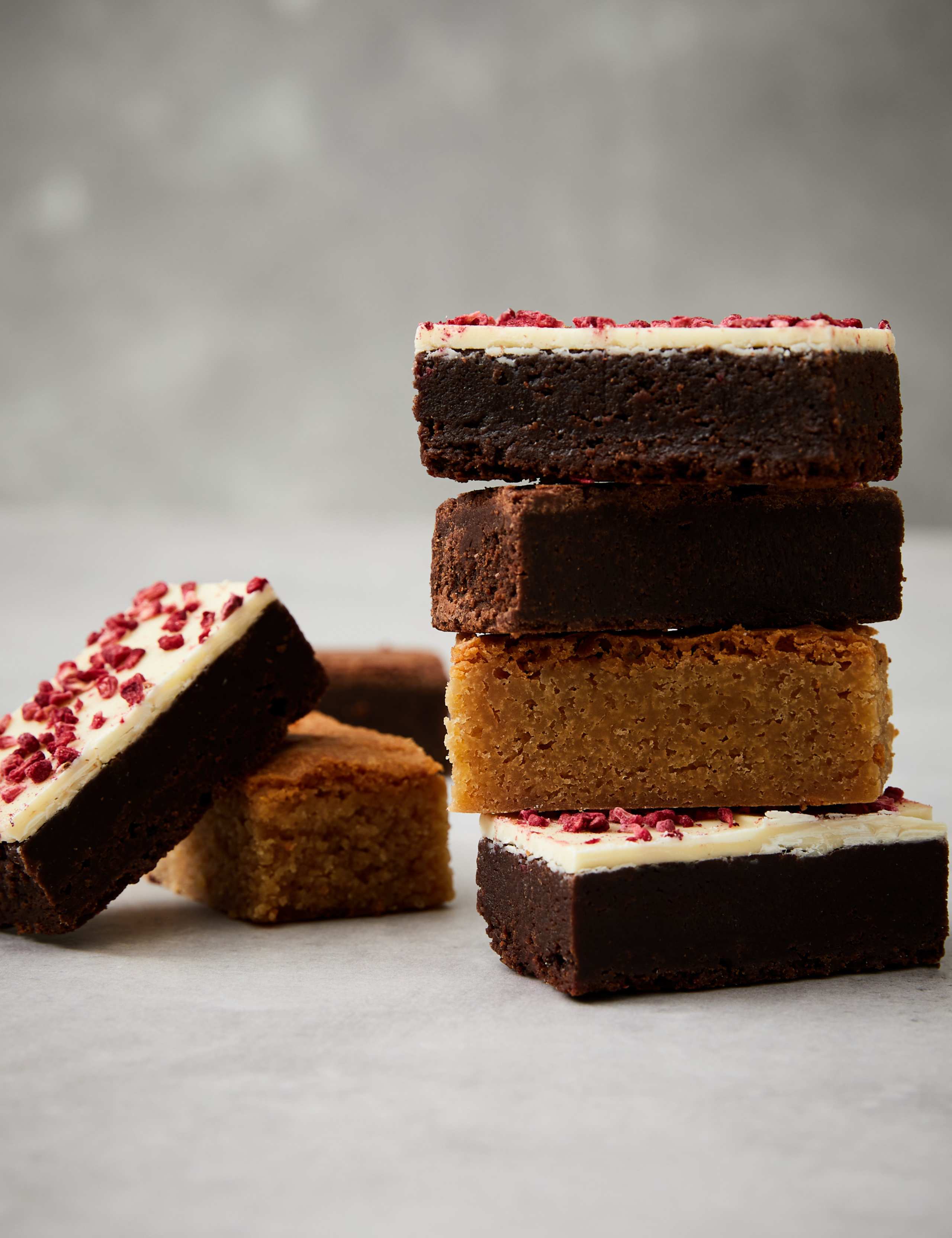 Brownie & Blondie Mini Selection Letterbox Gift 2 of 3