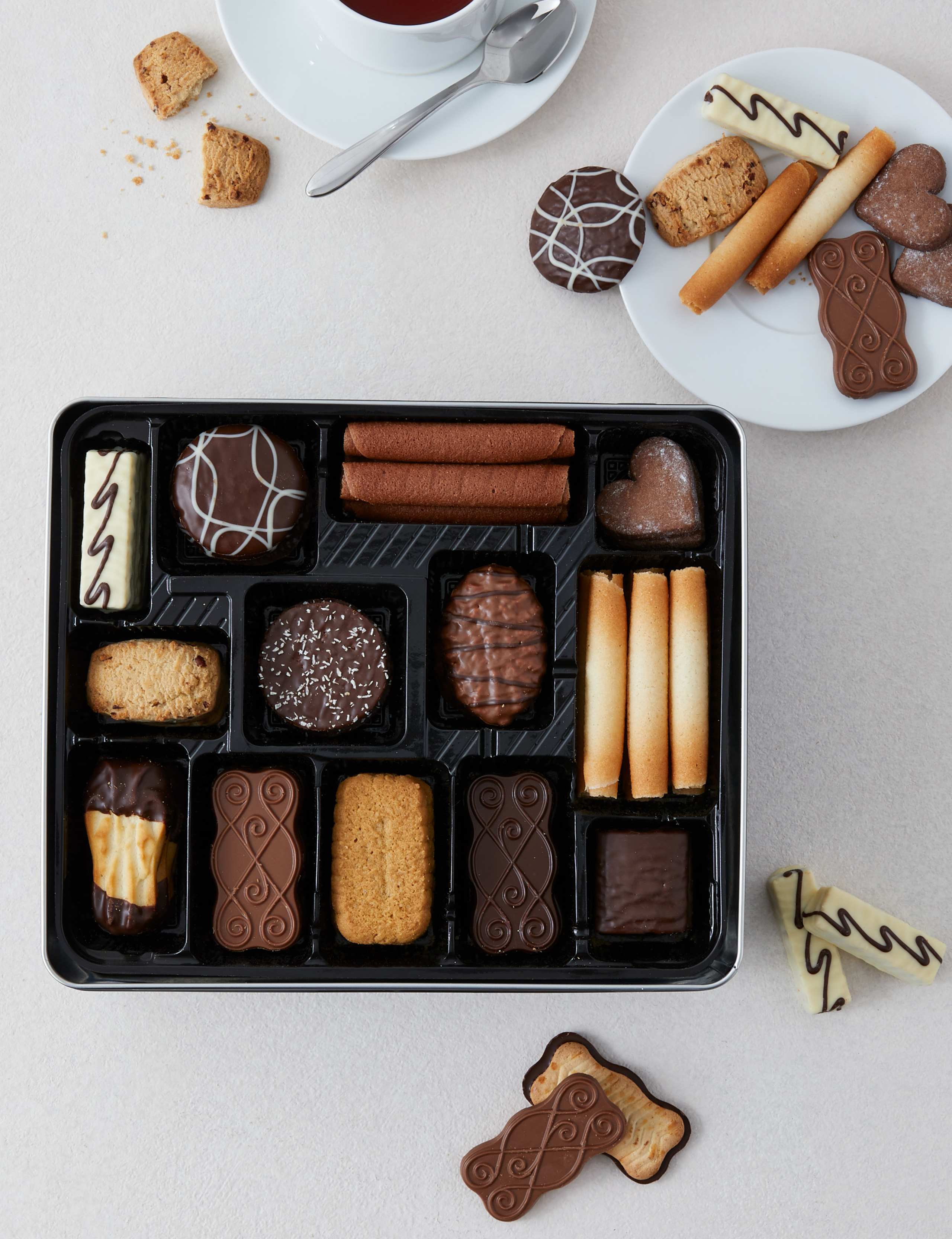 Belgian Collection Biscuit Tin 2 of 4