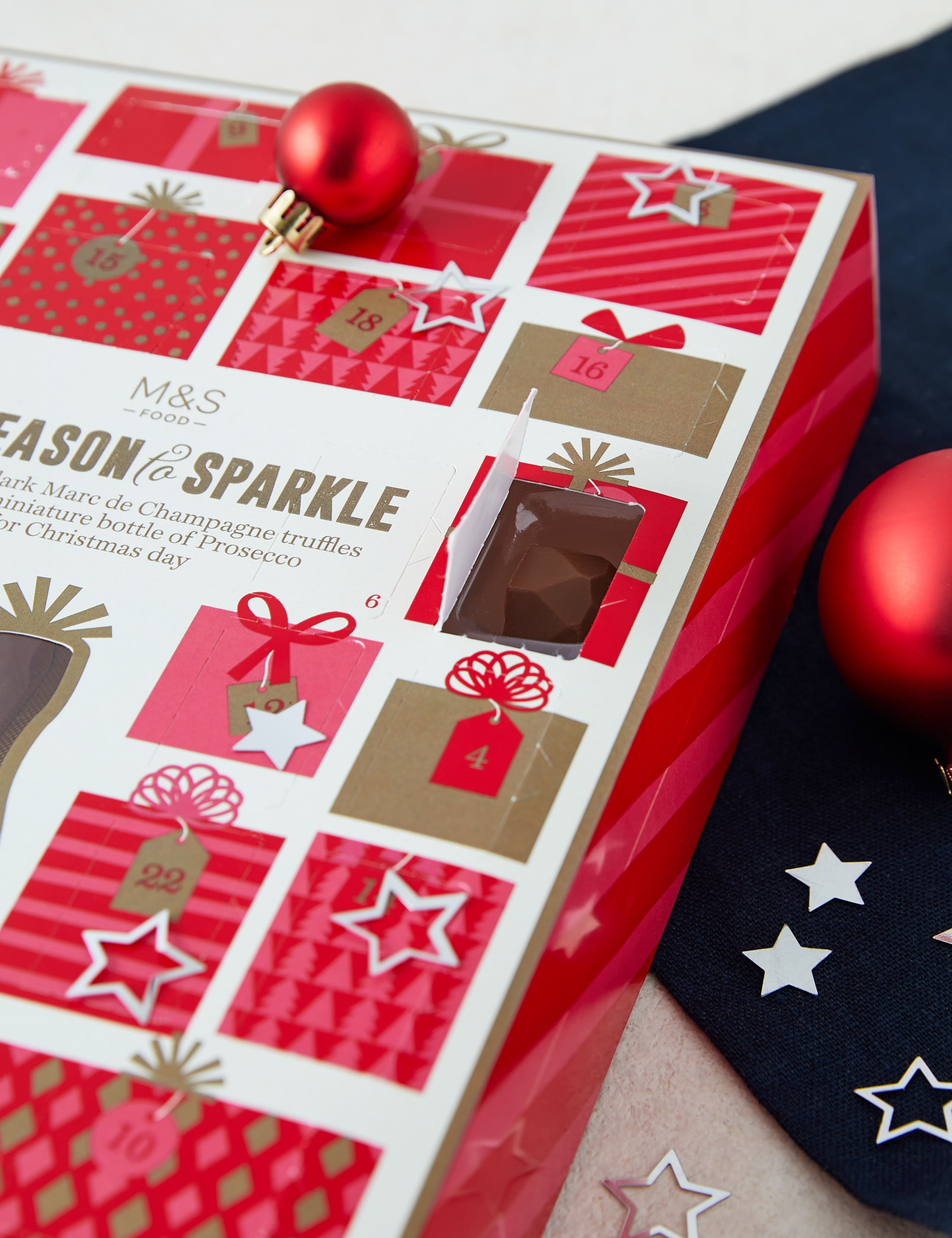 The Season to Sparkle Prosecco Advent Calendar 2 of 4