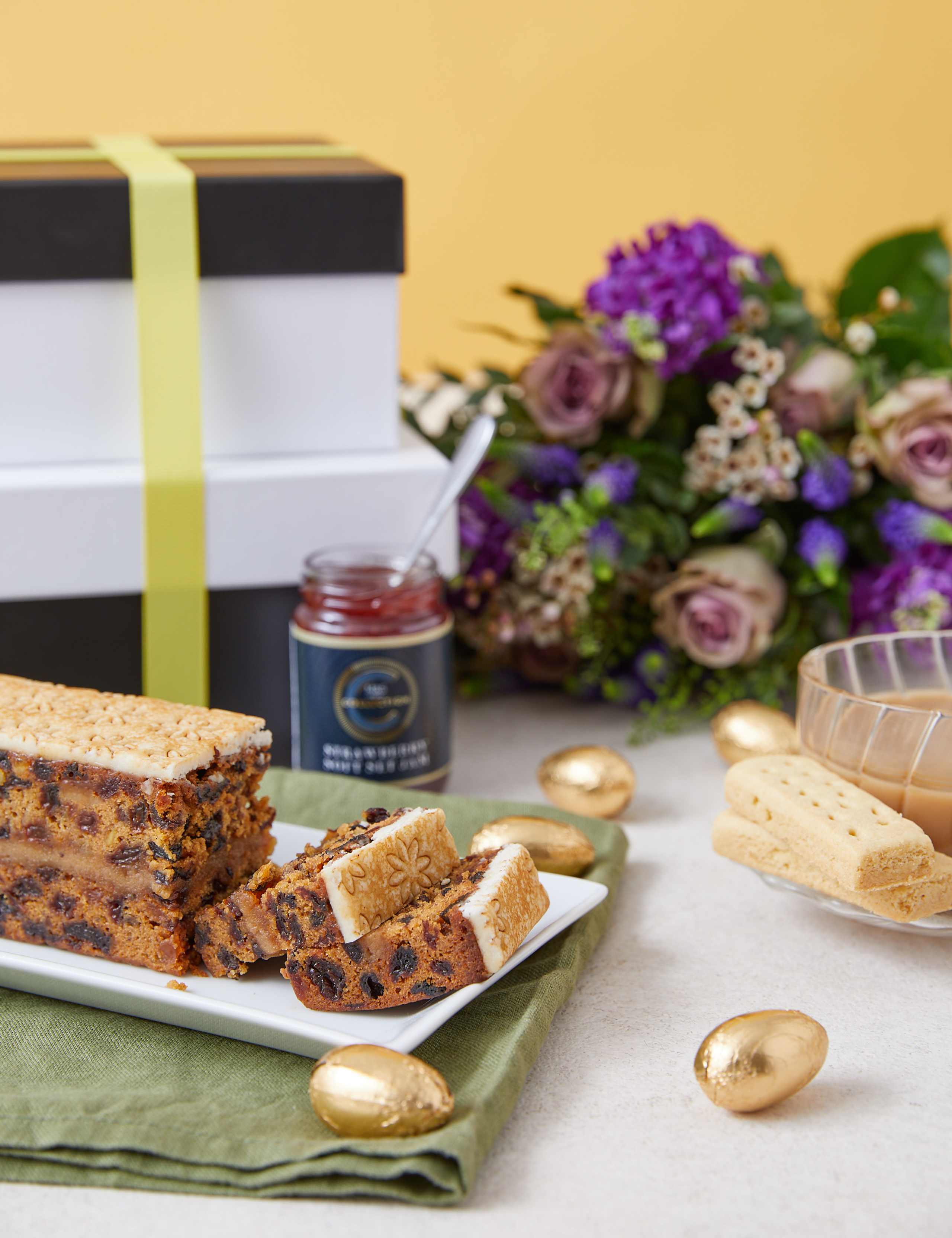 Easter Afternoon Treats with Flowers Gift Set 3 of 4