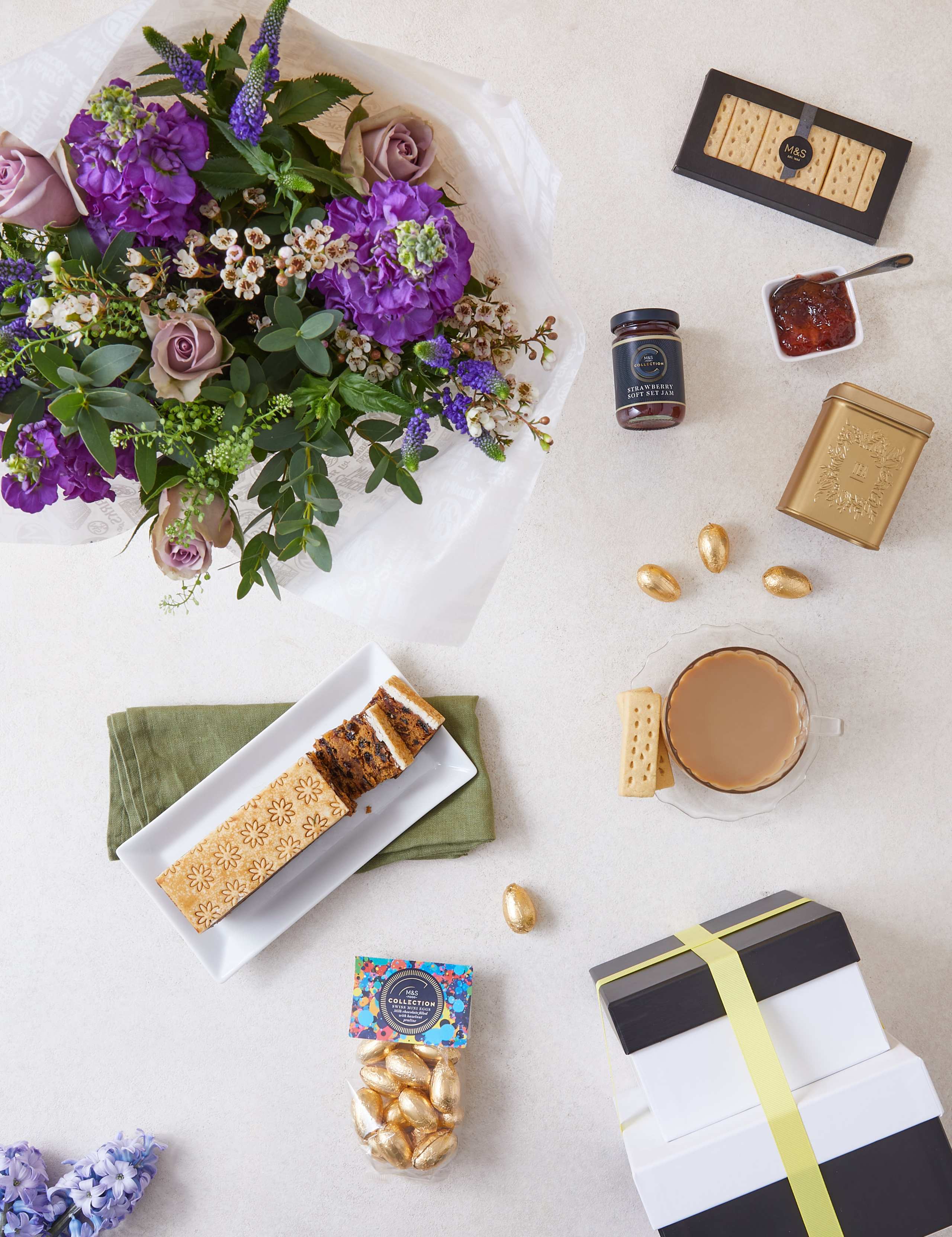 Easter Afternoon Treats with Flowers Gift Set 2 of 4