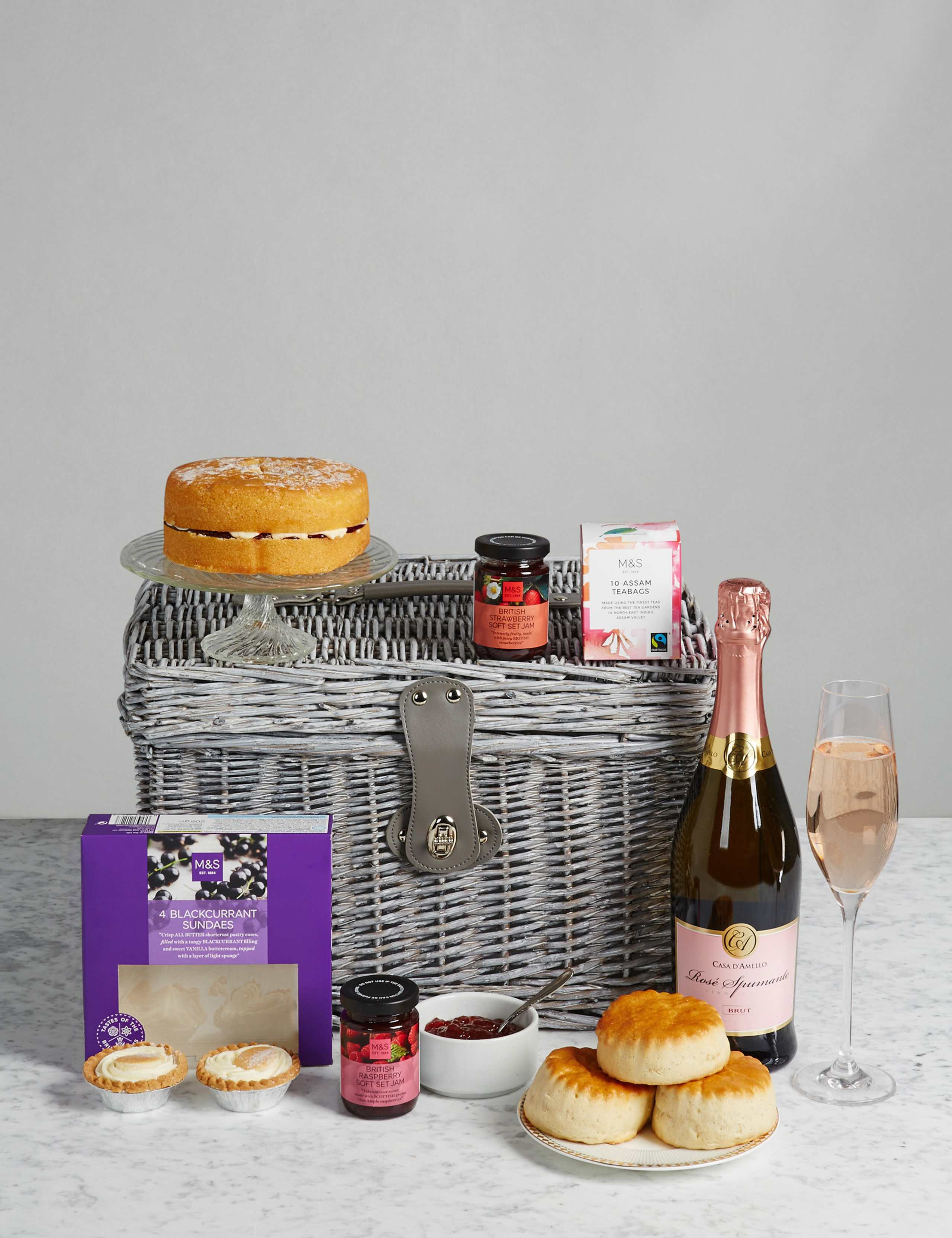Luxury High Tea Hamper 1 of 6