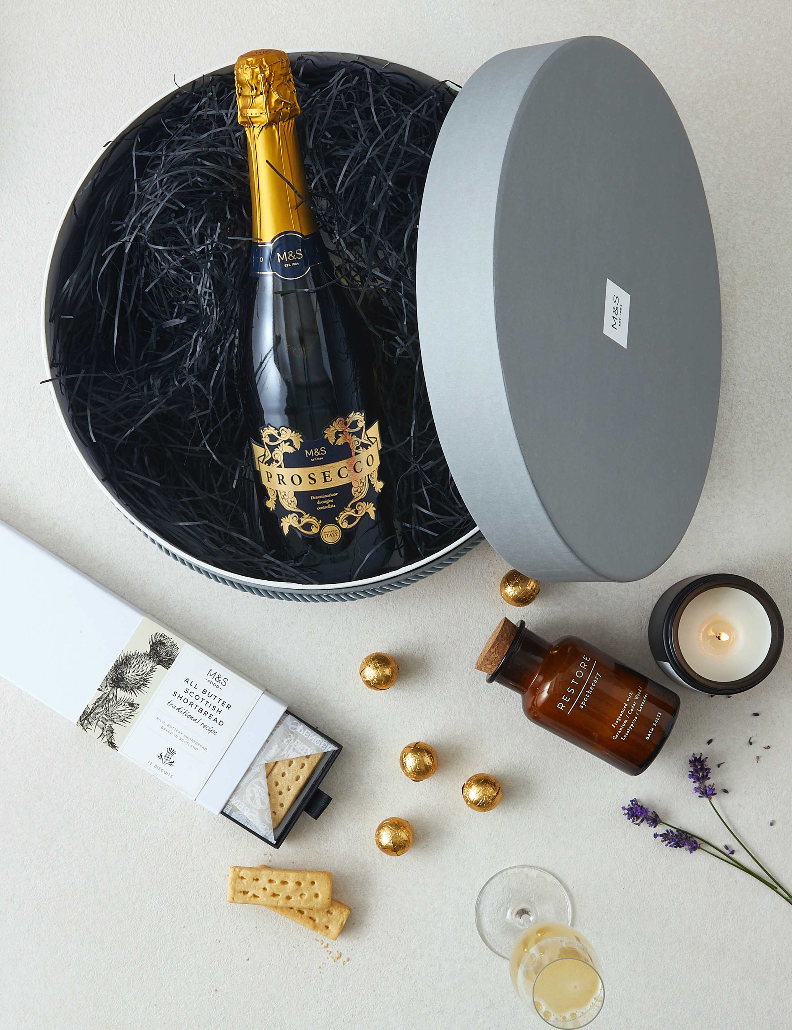 Luxury Pamper Hamper 2 of 3