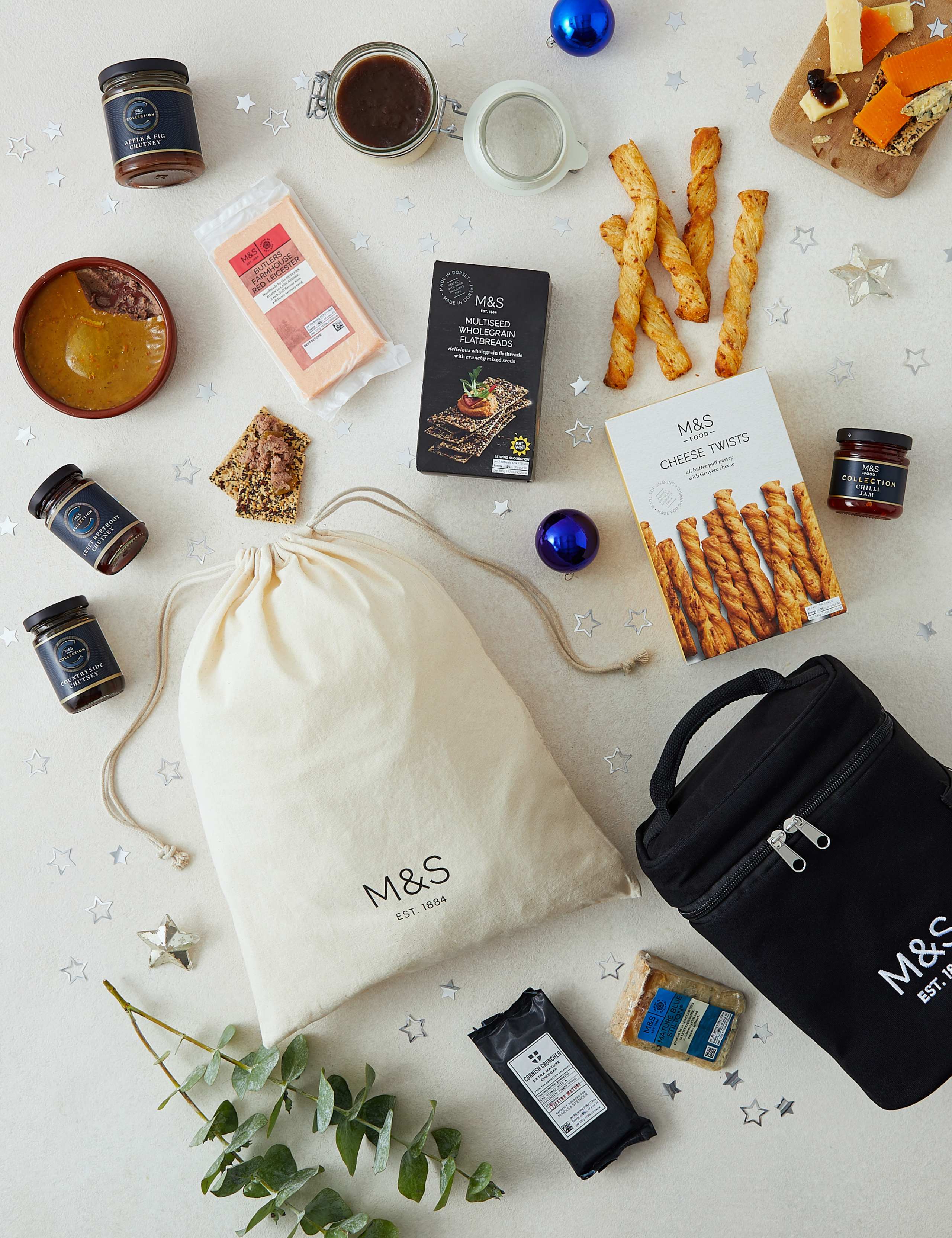 Oak Grove Classic Cheese Chilled Hamper (Delivery from 19th December 2020) 2 of 4