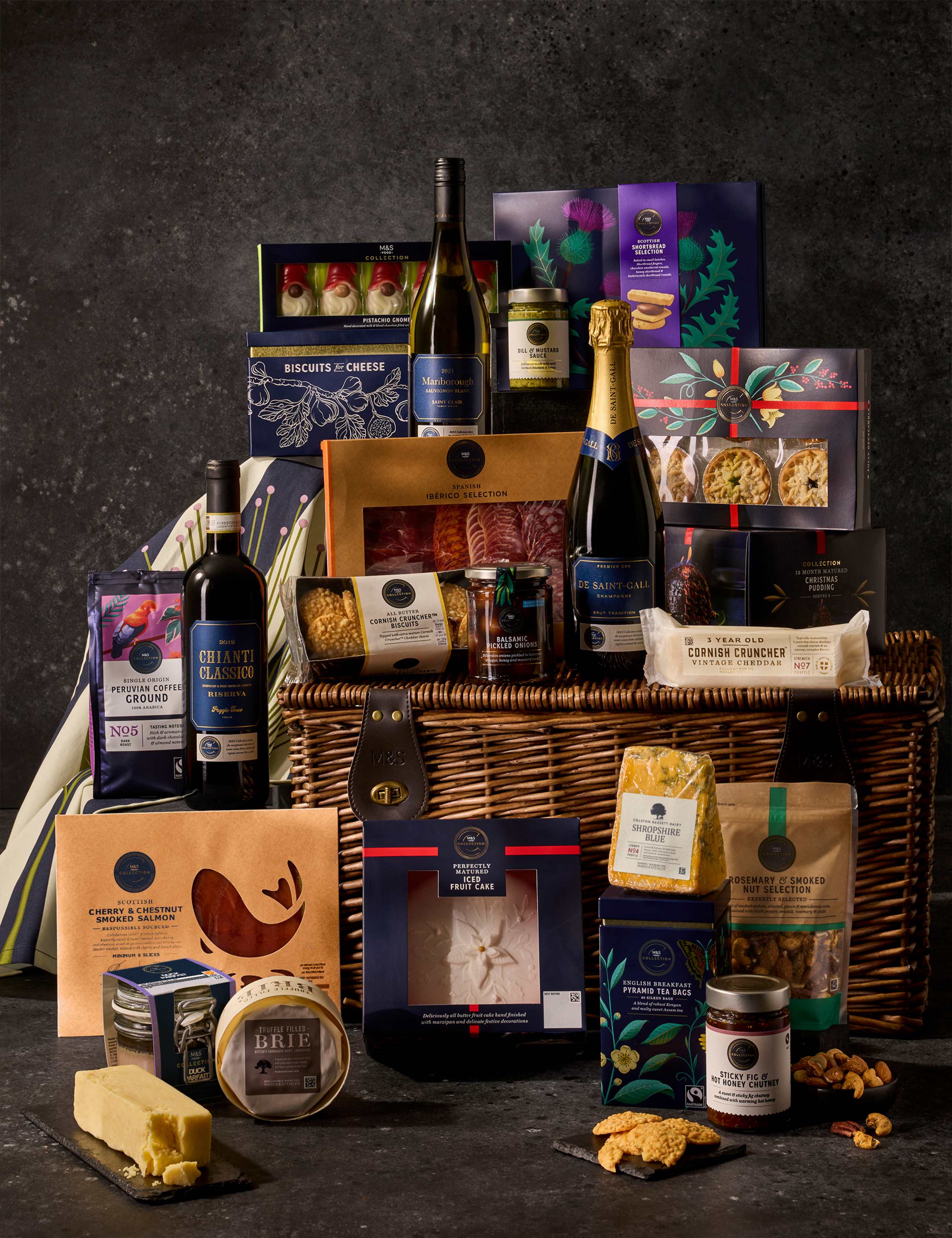 The Majestic Collection Christmas Hamper 1 of 9