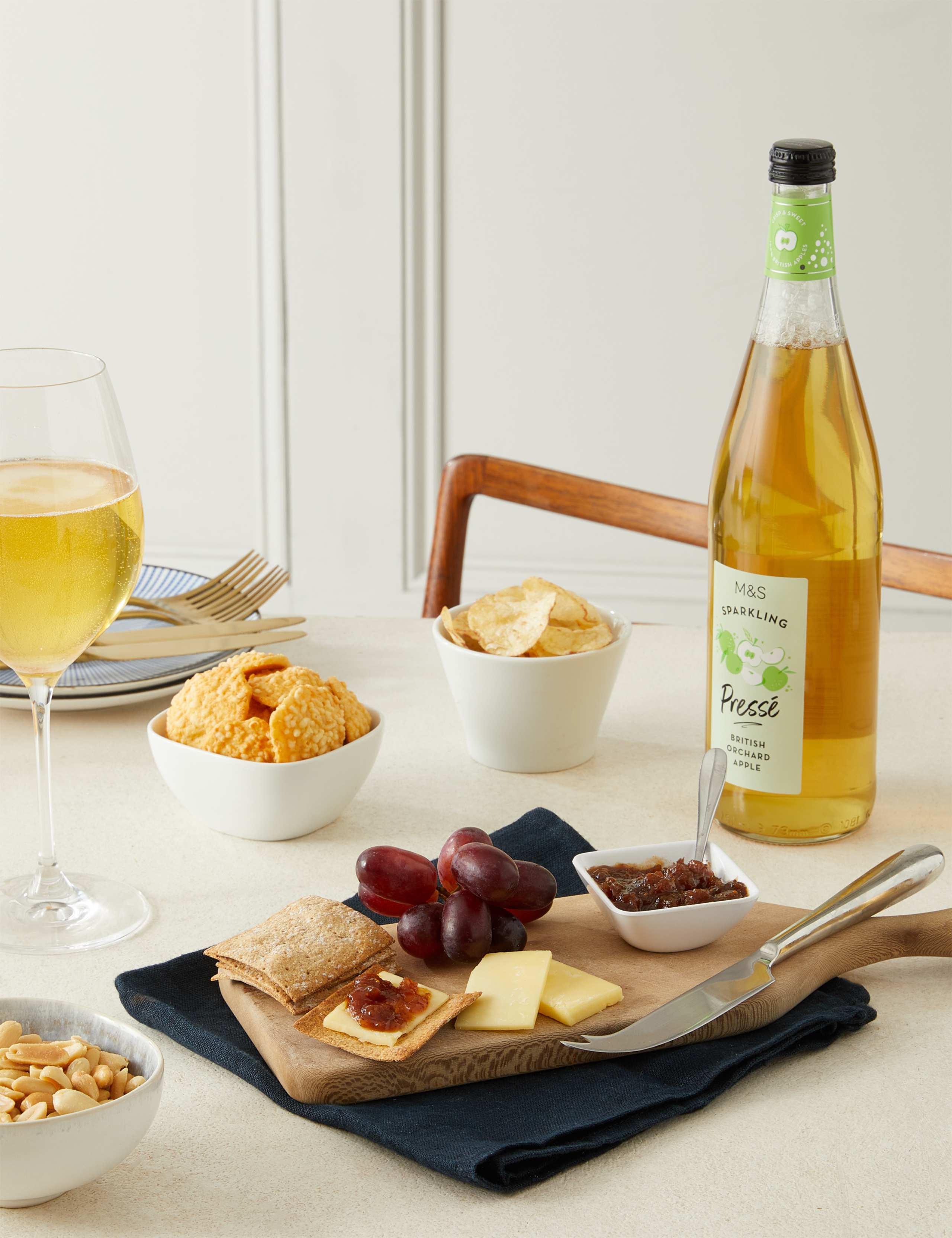 Hampton Gift Box (Alcohol-Free) 2 of 4